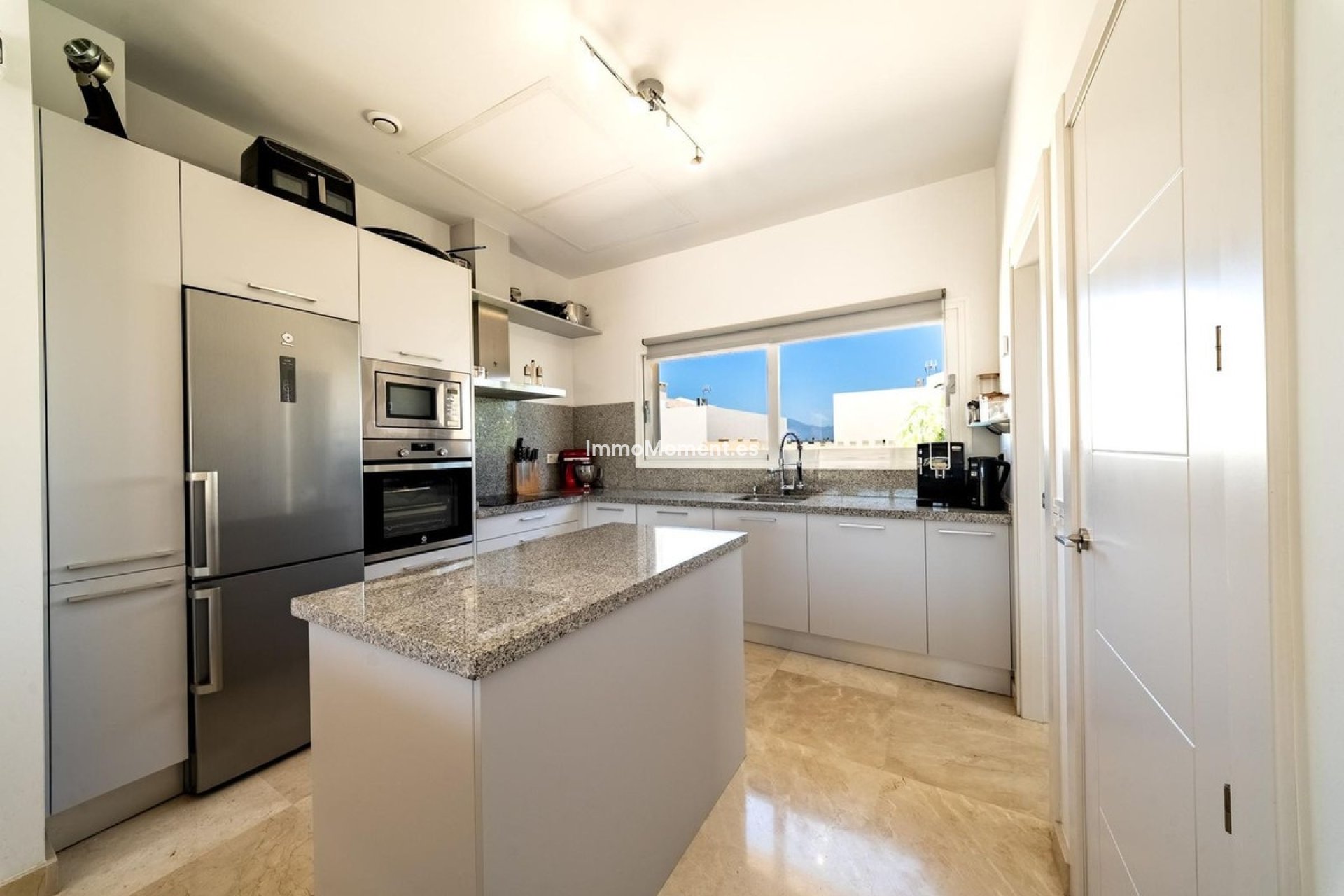Resale - Detached villa - Inland  - Coín