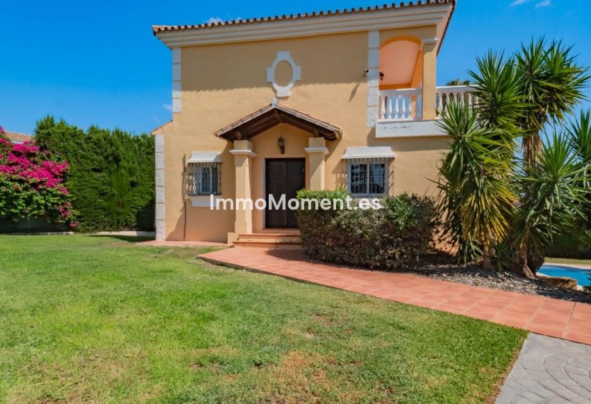 Resale - Detached villa - Inland  - Coín