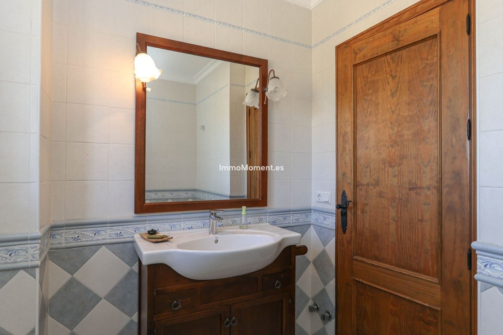 Resale - Detached villa - Inland  - Guaro