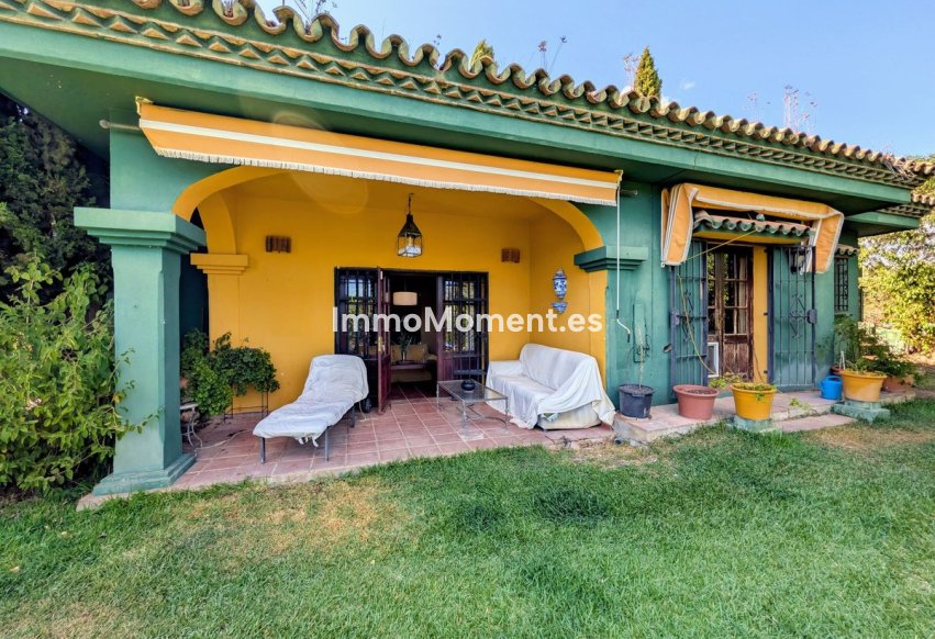 Resale - Detached villa - Inland  - Monda