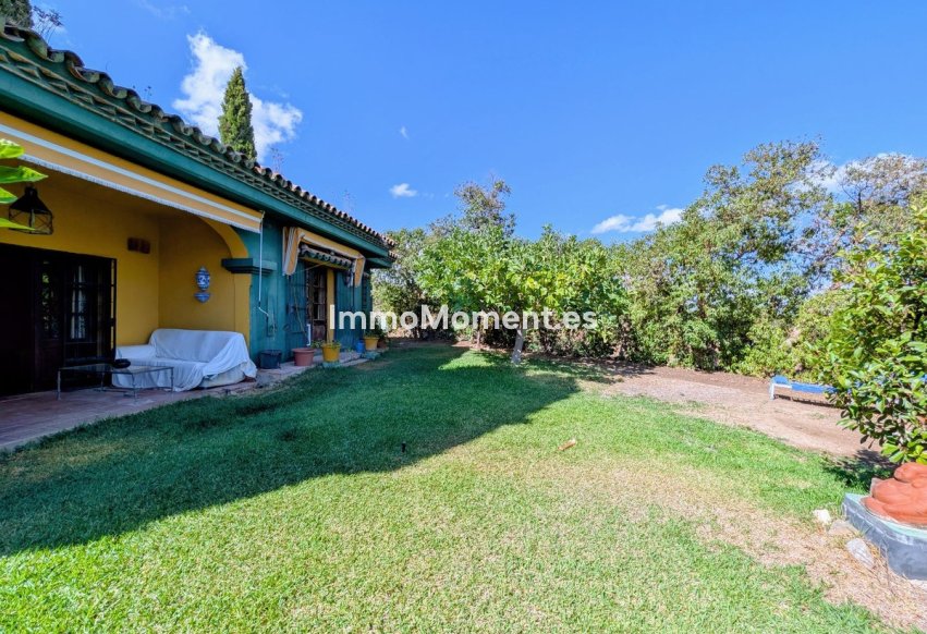 Resale - Detached villa - Inland  - Monda