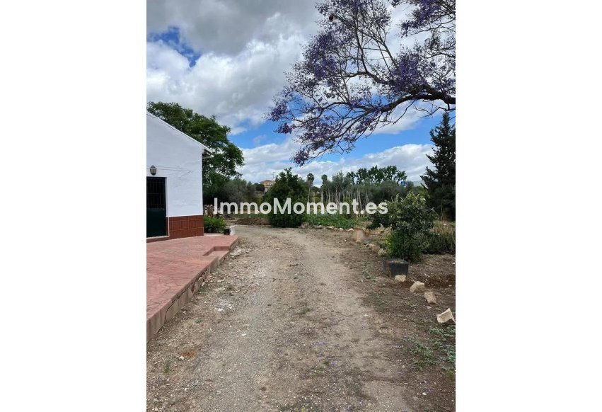 Resale - Detached villa - Málaga - Campanillas