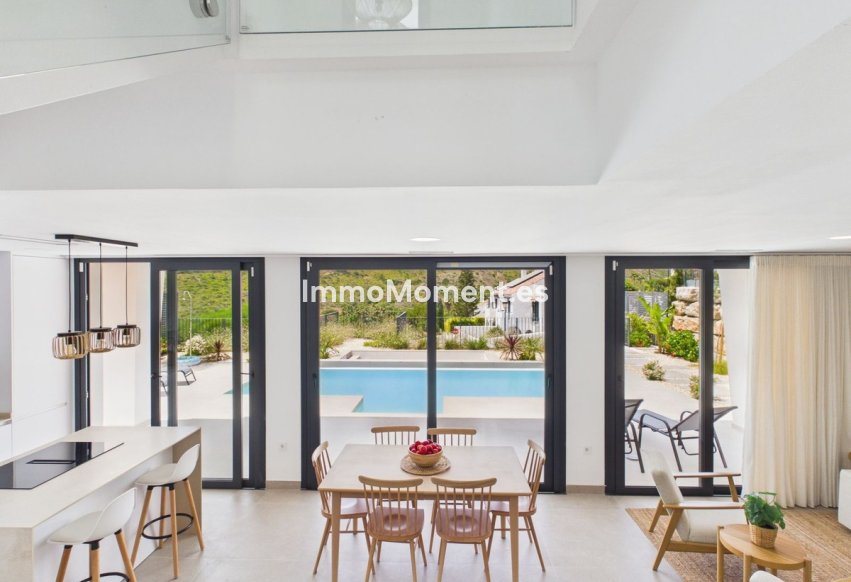 Resale - Detached villa - Manilva - La Duquesa