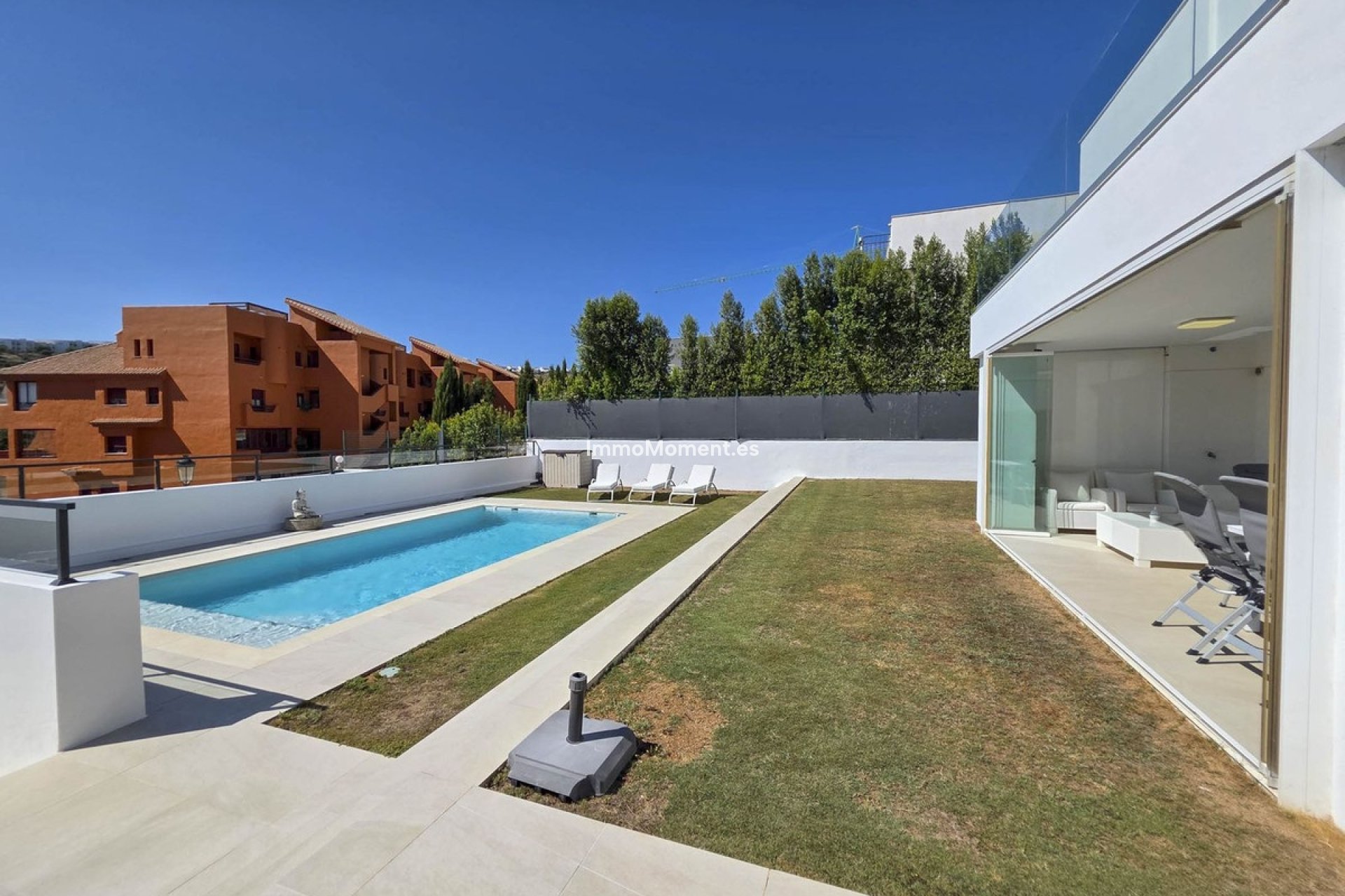 Resale - Detached villa - Manilva - La Duquesa