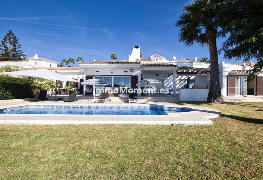 Resale - Detached villa - Manilva - La Duquesa