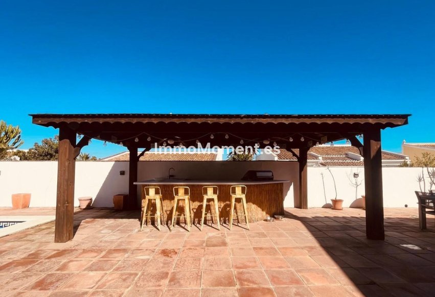 Resale - Detached villa - Manilva - La Duquesa