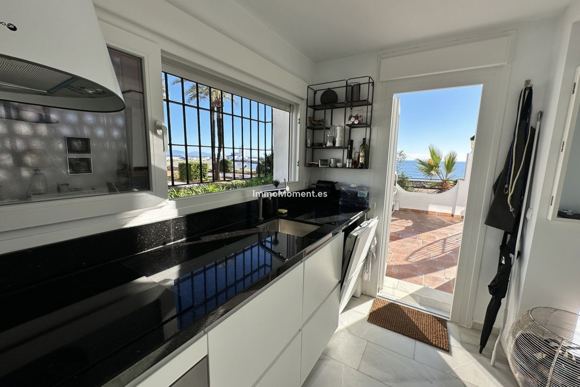 Resale - Detached villa - Manilva - La Duquesa