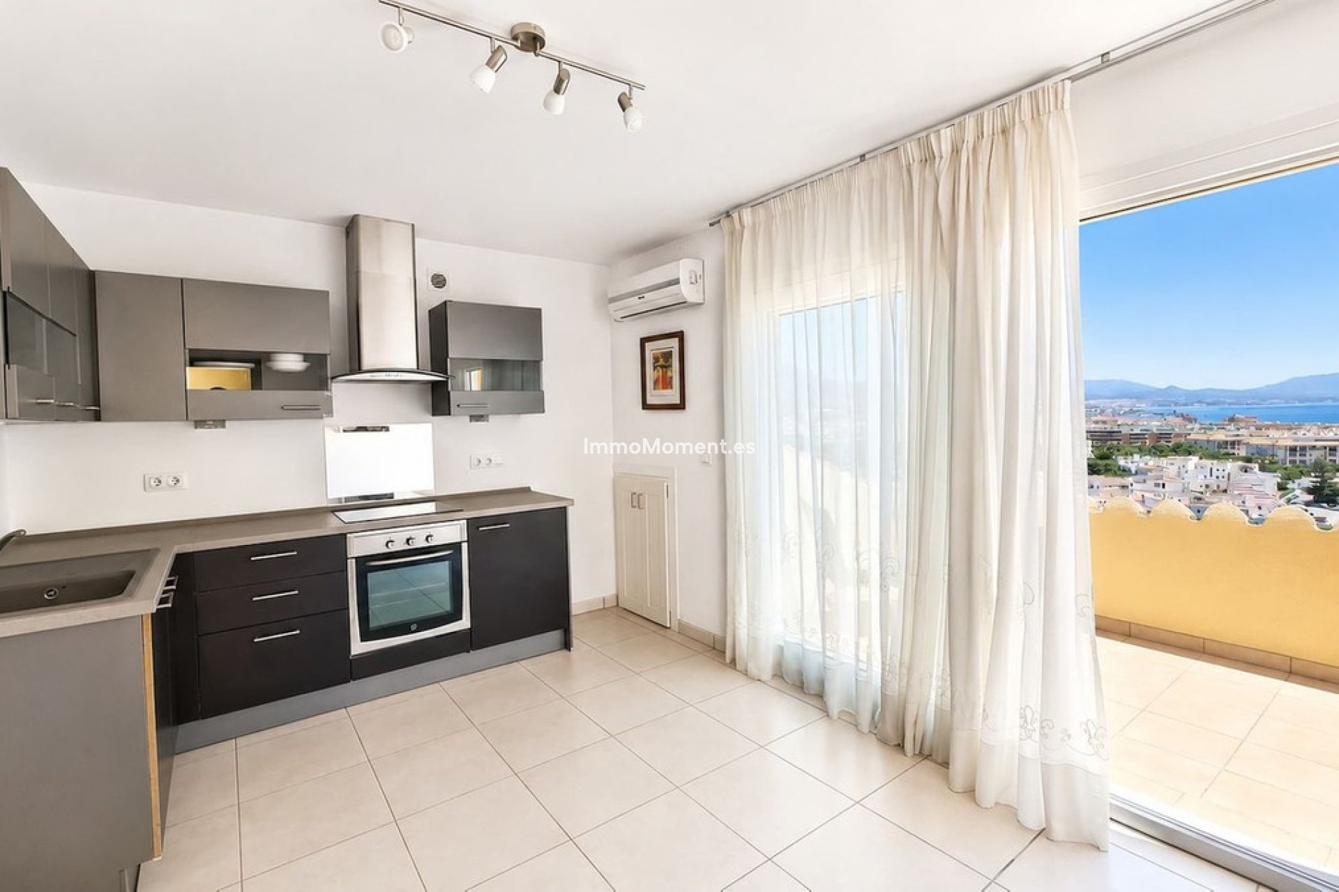 Resale - Detached villa - Manilva - La Duquesa
