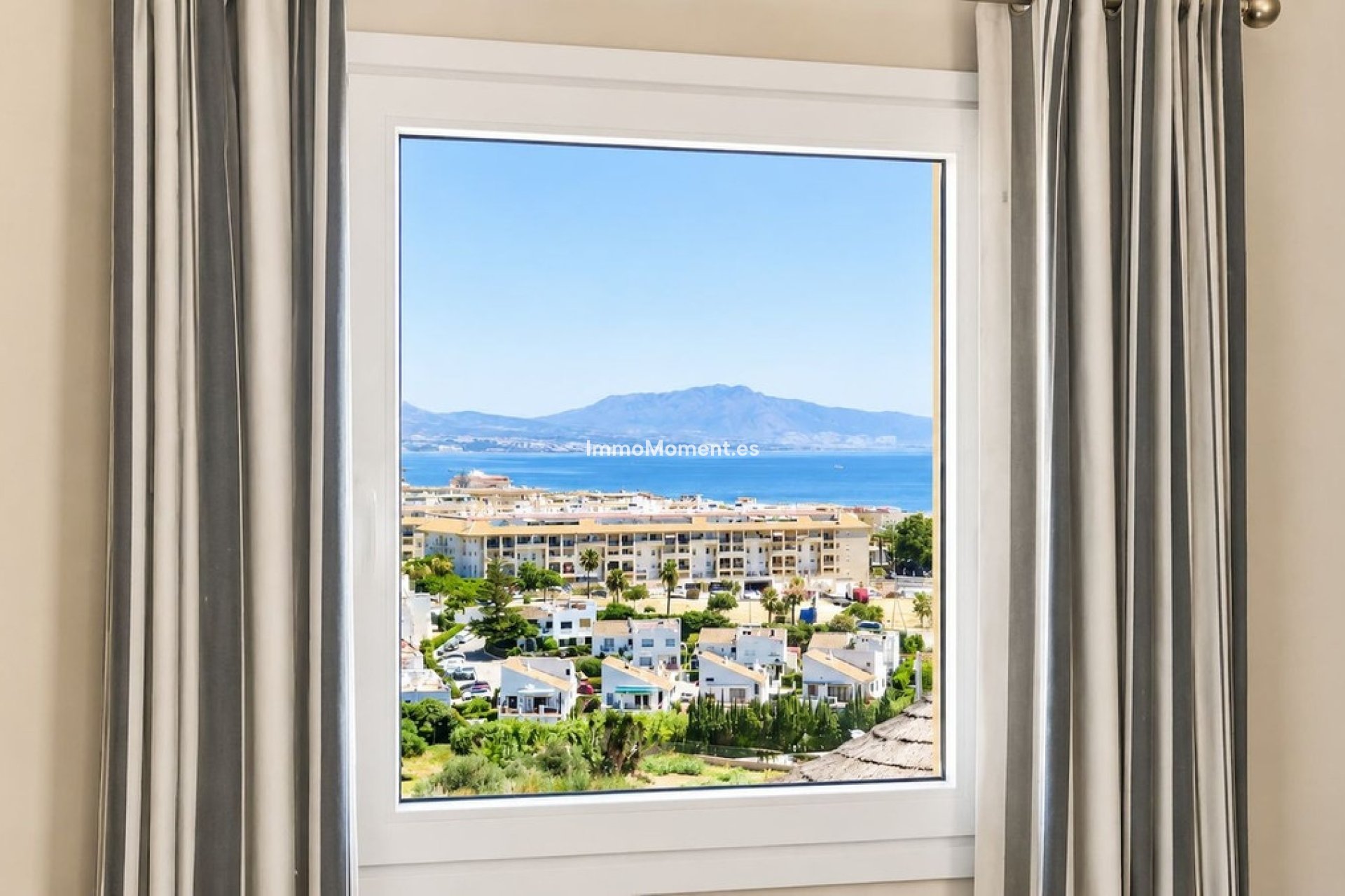 Resale - Detached villa - Manilva - La Duquesa