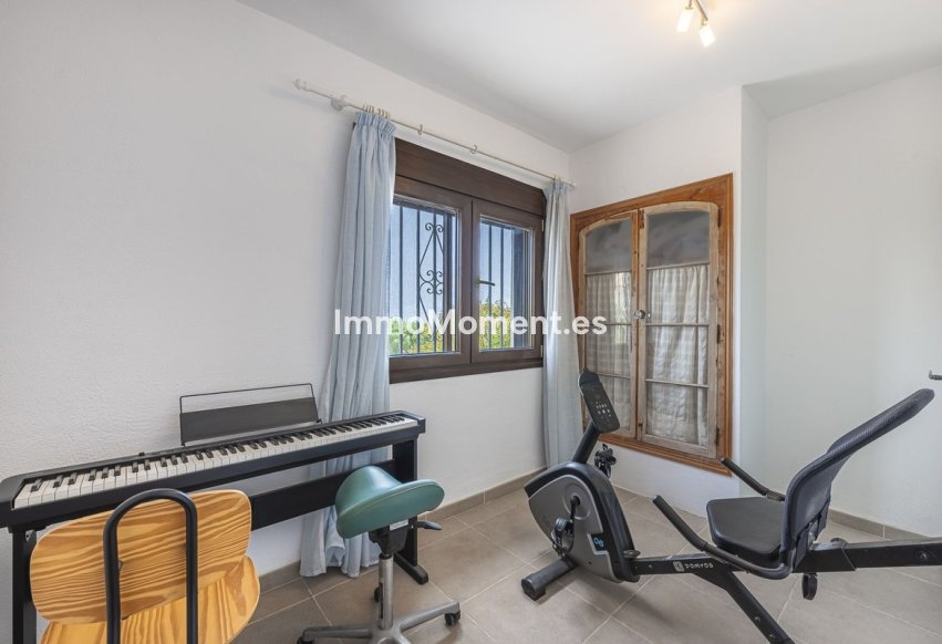 Resale - Detached villa - Manilva - Punta Chullera