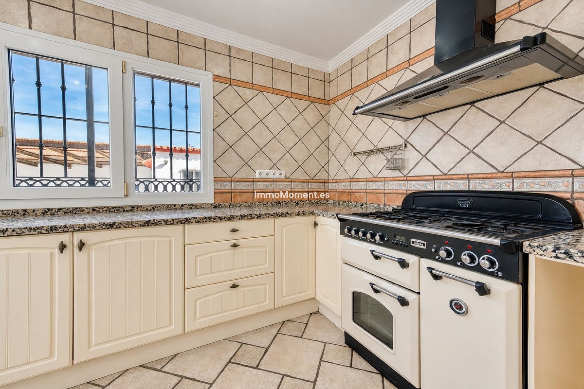 Resale - Detached villa - Manilva
