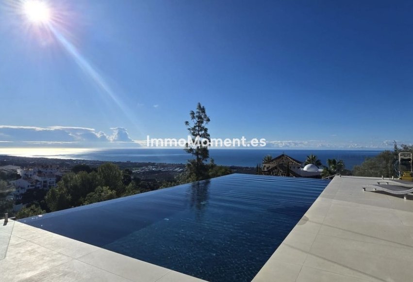 Resale - Detached villa - Marbella - Altos de los Monteros