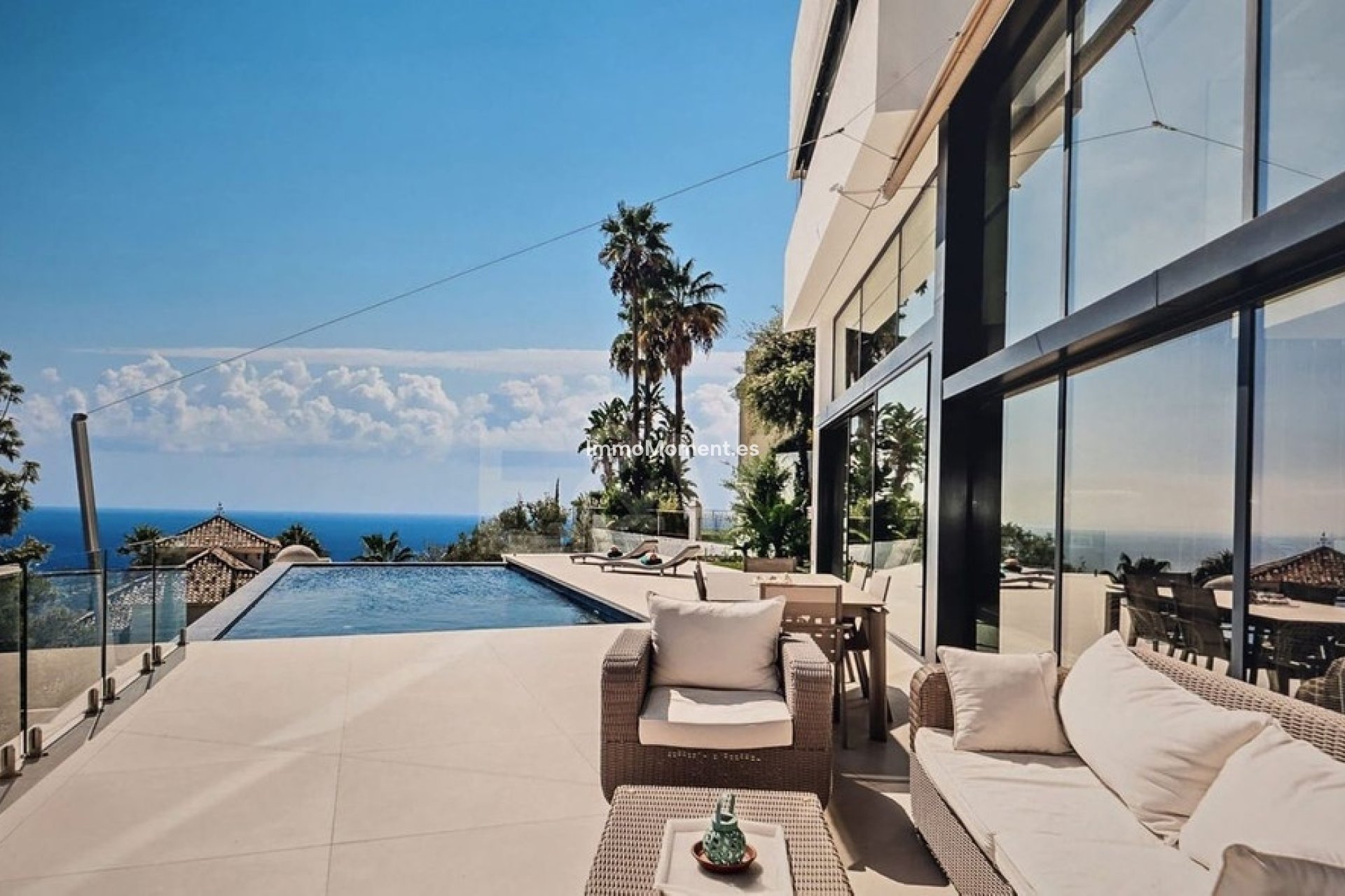 Resale - Detached villa - Marbella - Altos de los Monteros