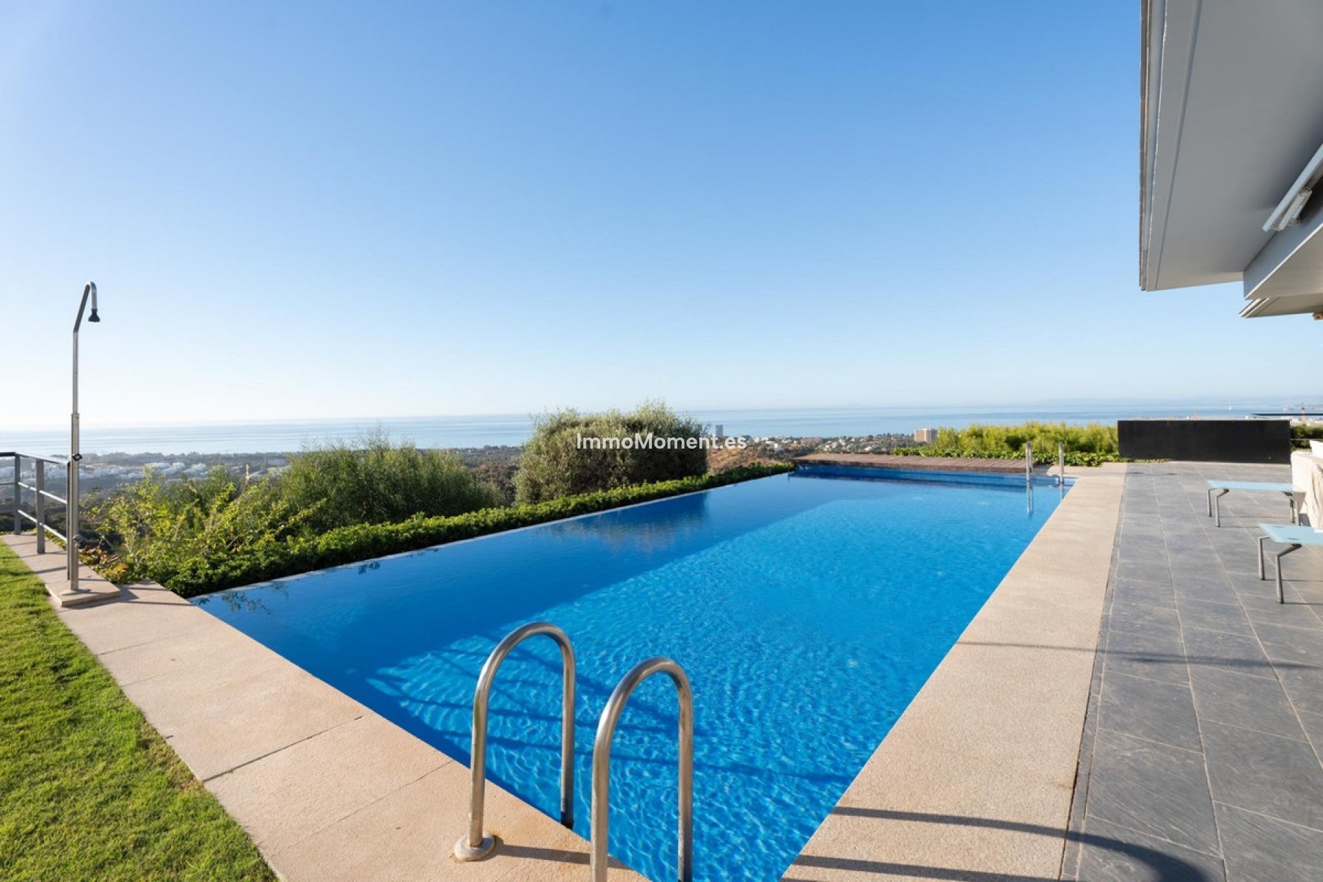 Resale - Detached villa - Marbella - Altos de los Monteros