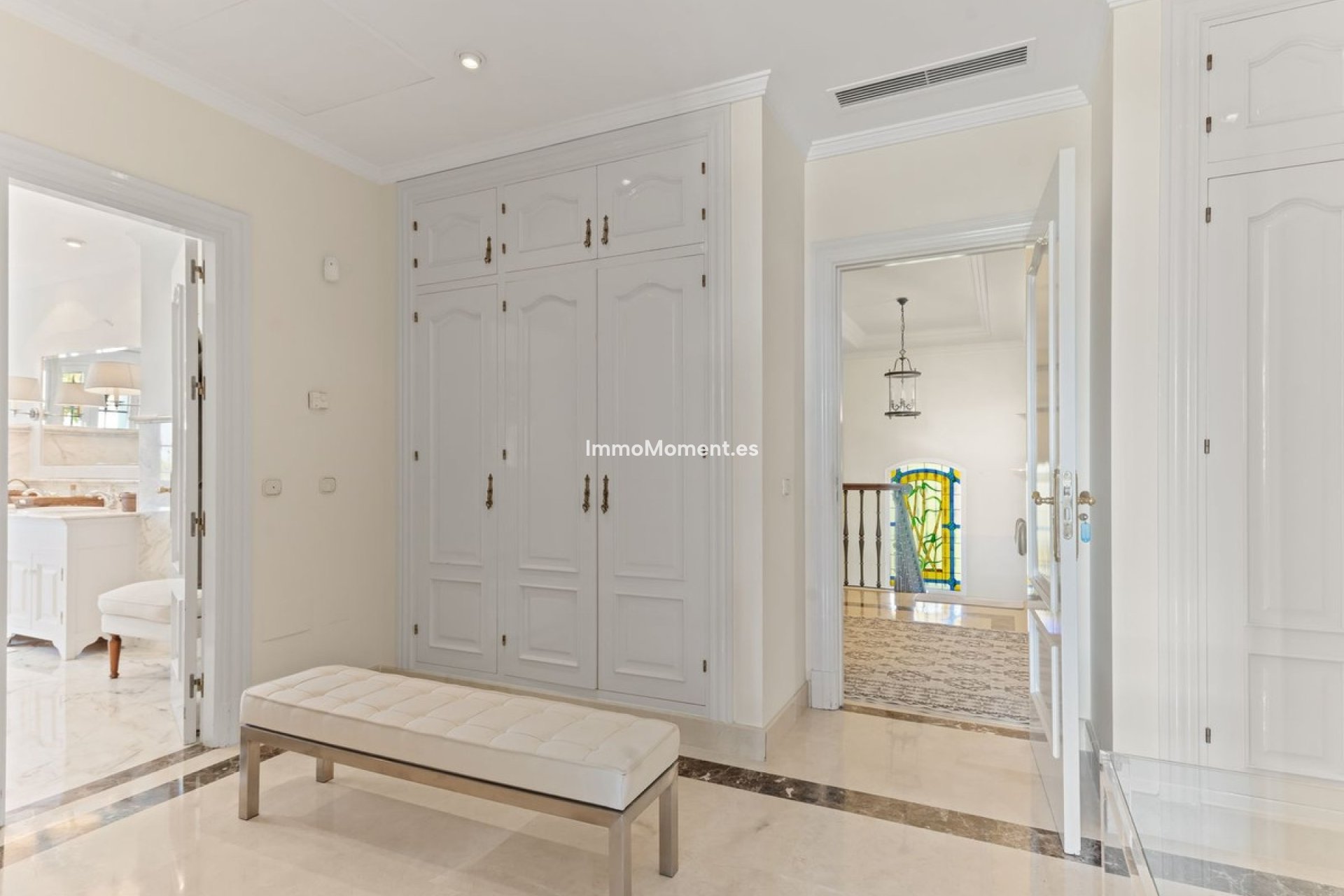 Resale - Detached villa - Marbella - Bahía de Marbella
