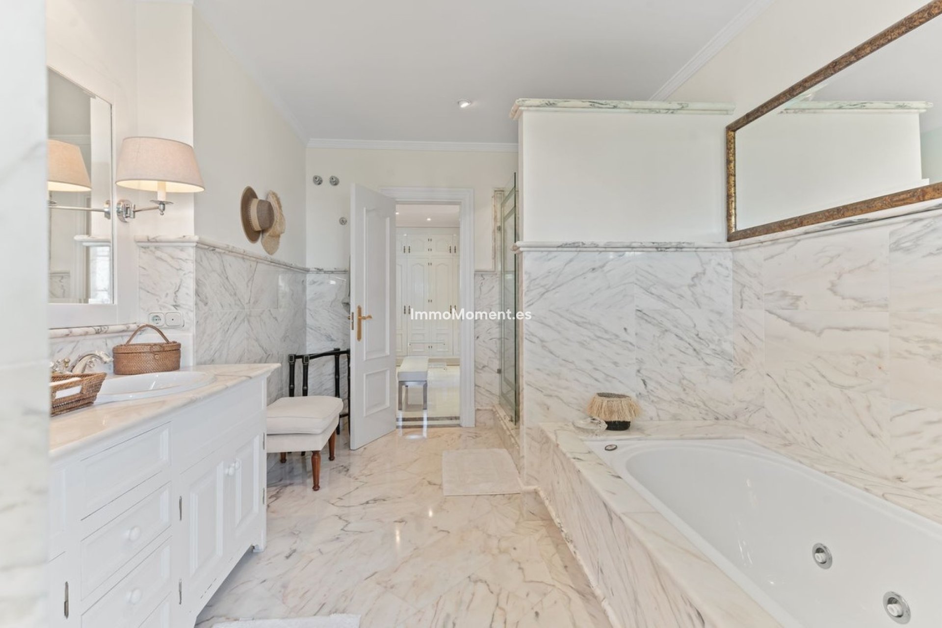 Resale - Detached villa - Marbella - Bahía de Marbella