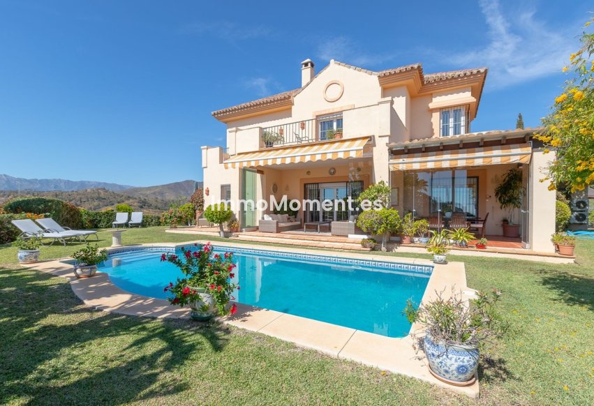 Resale - Detached villa - Marbella - Elviria