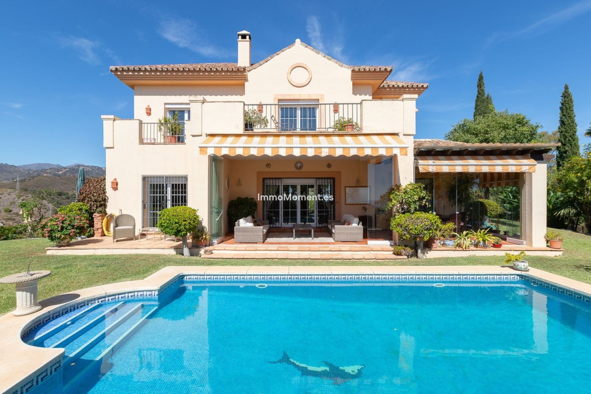 Resale - Detached villa - Marbella - Elviria