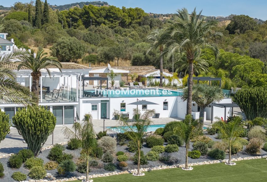 Resale - Detached villa - Marbella - Elviria