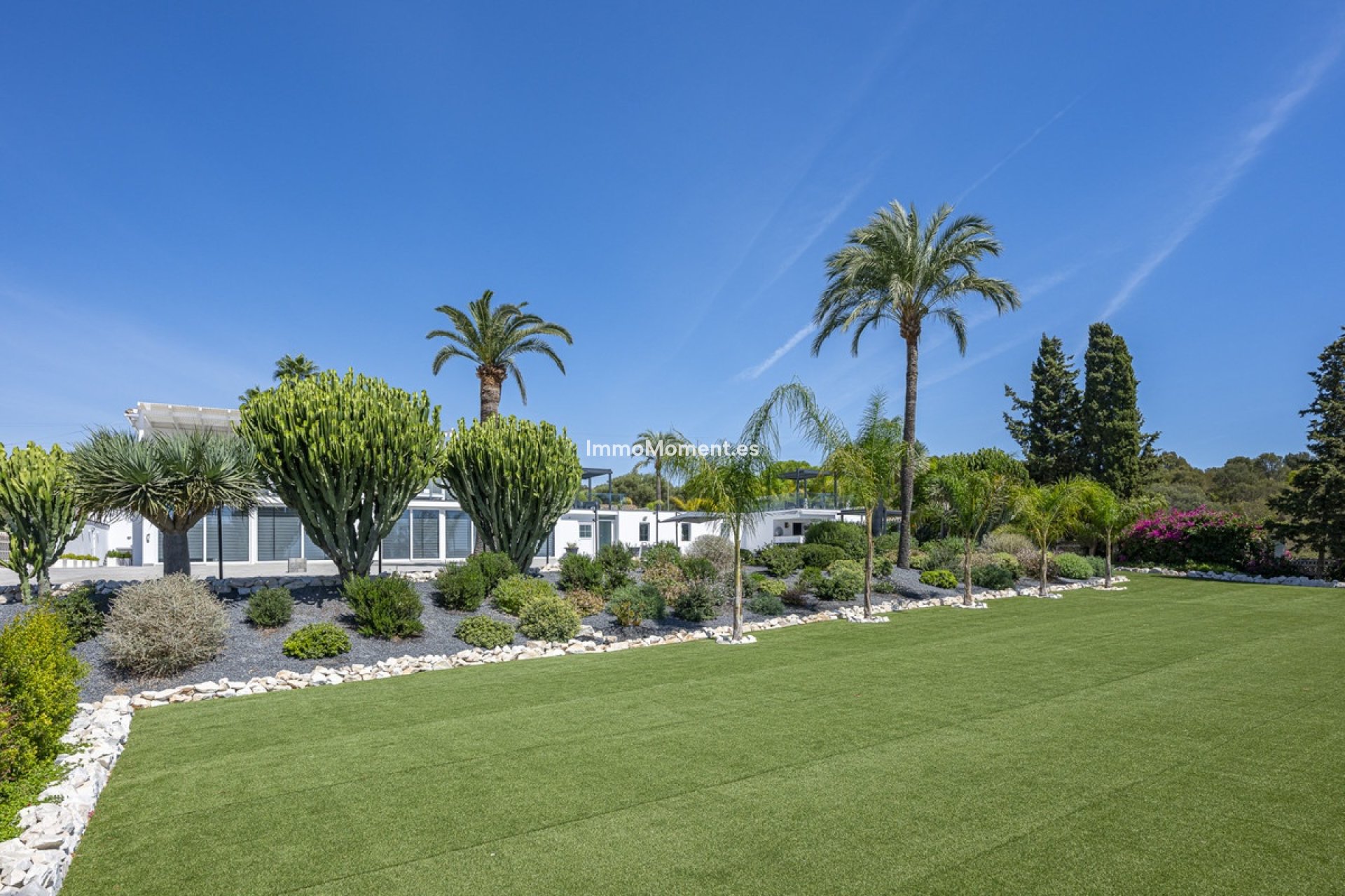 Resale - Detached villa - Marbella - Elviria