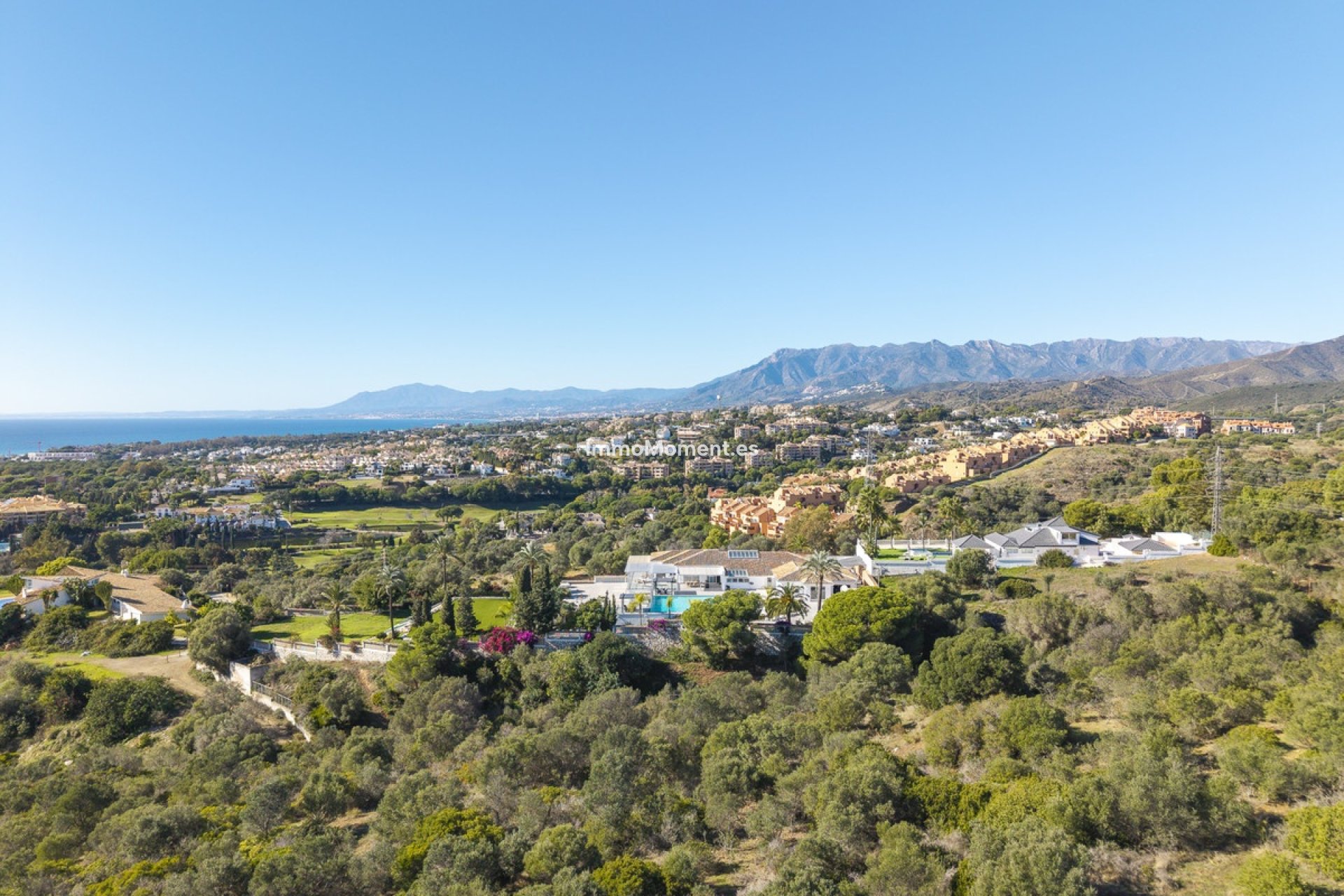 Resale - Detached villa - Marbella - Elviria
