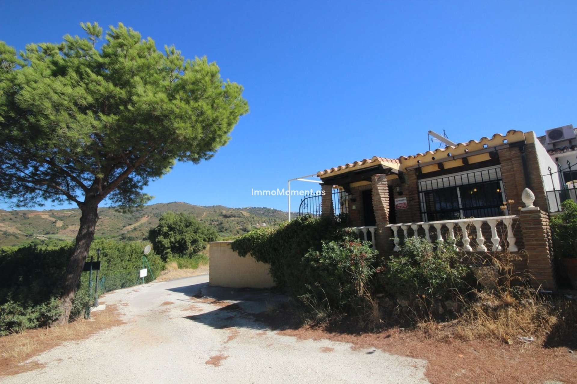 Resale - Detached villa - Marbella - Elviria