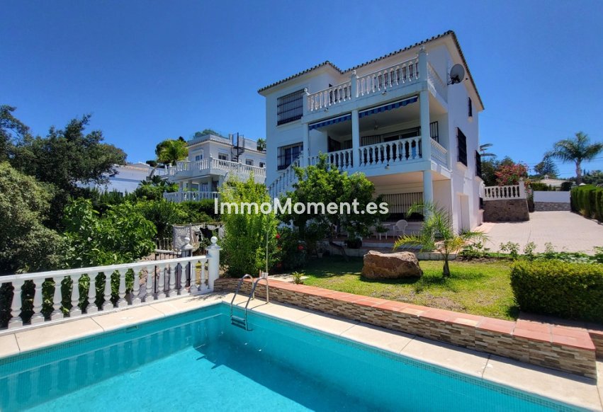Resale - Detached villa - Marbella - Elviria