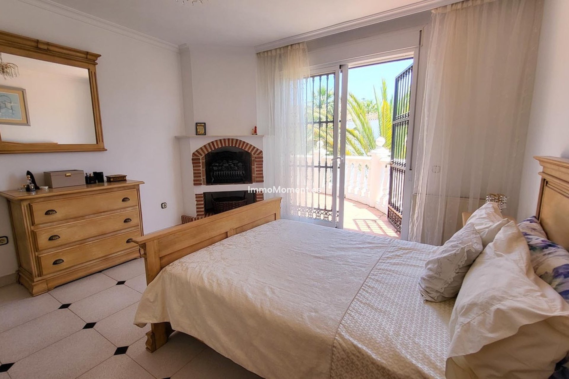 Resale - Detached villa - Marbella - Elviria