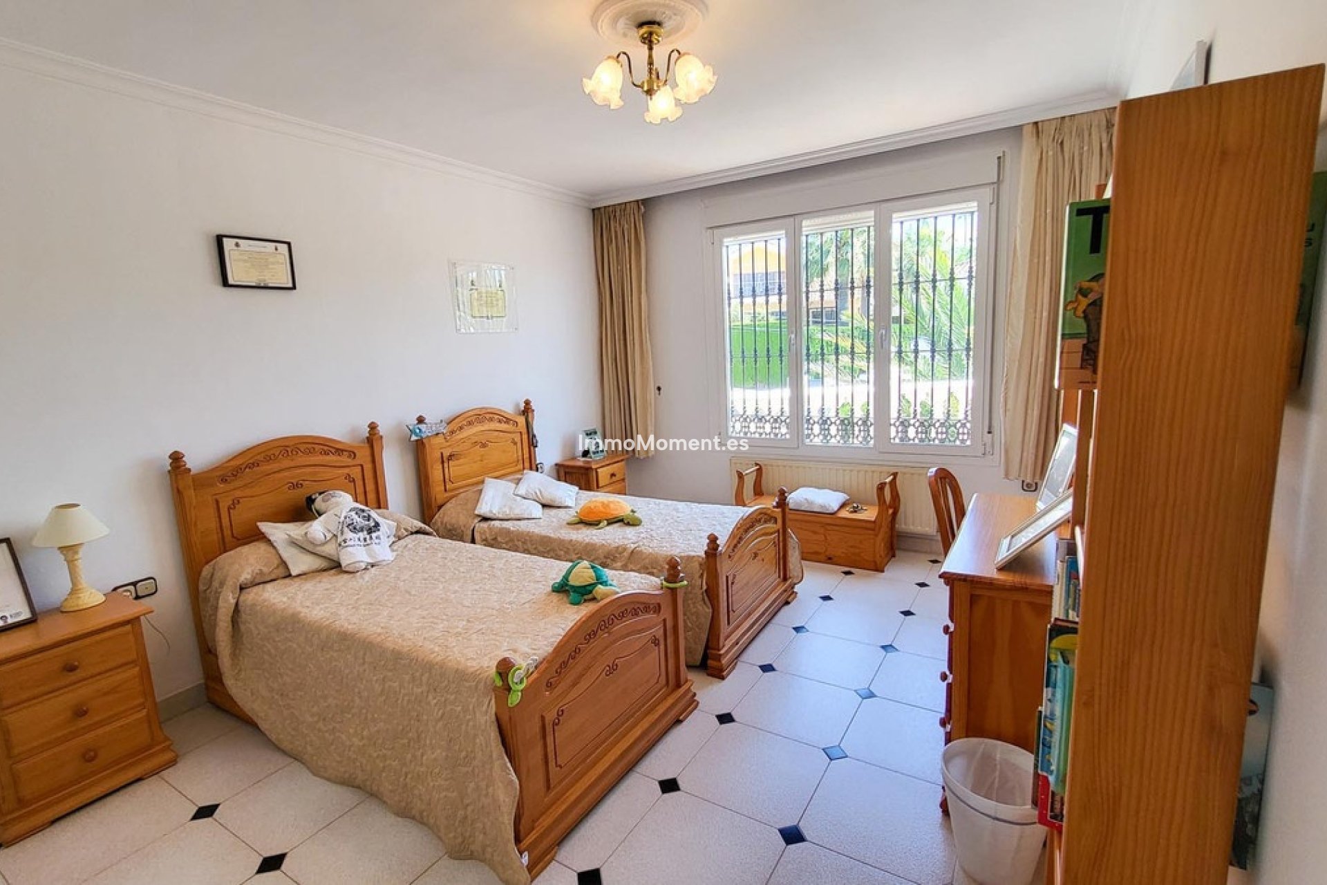 Resale - Detached villa - Marbella - Elviria