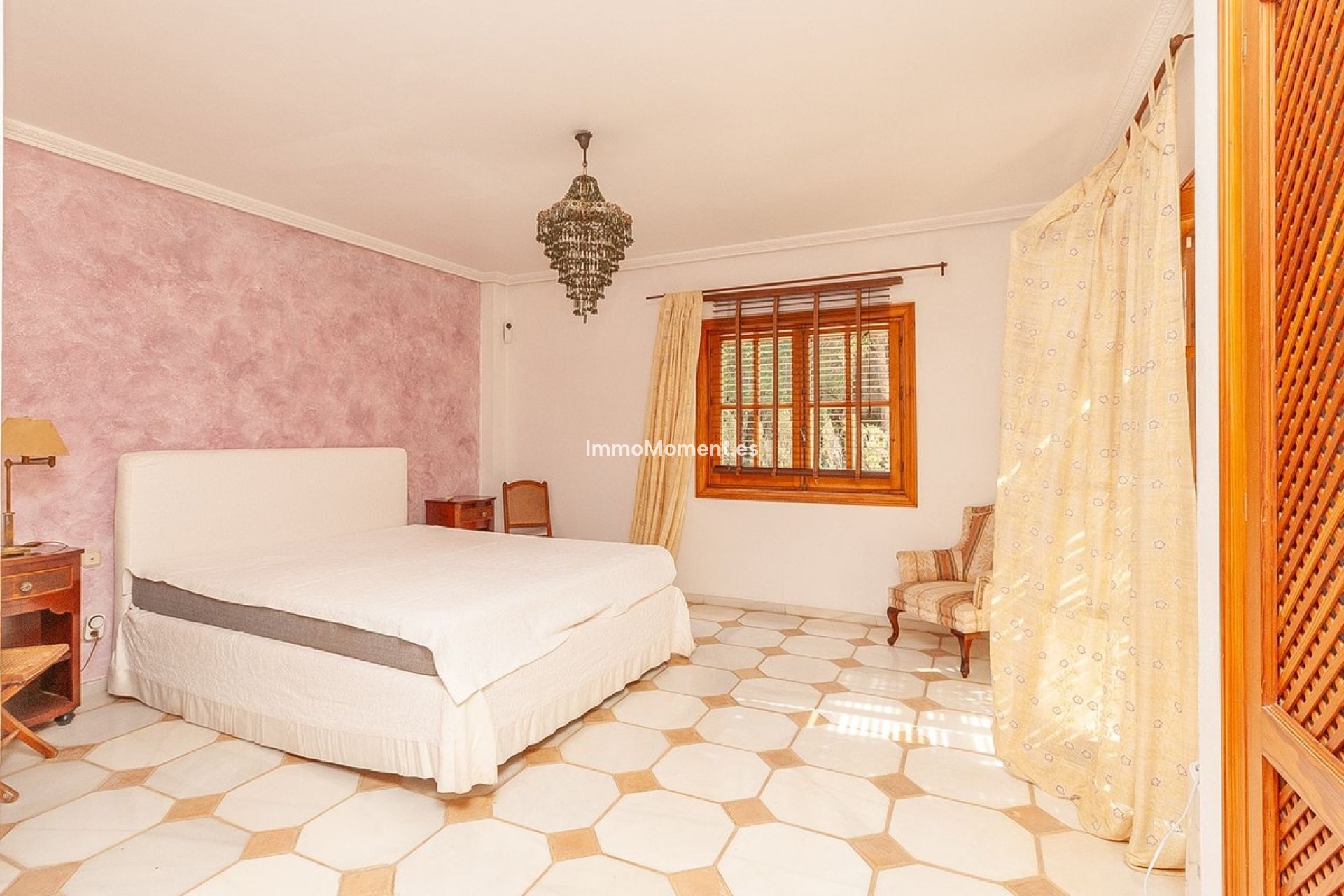 Resale - Detached villa - Marbella - Elviria