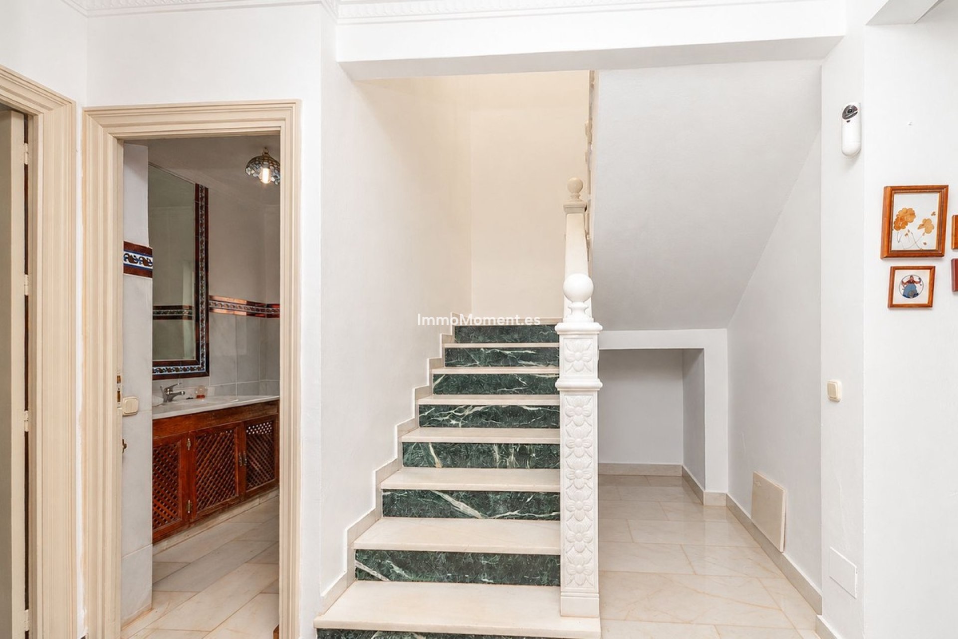 Resale - Detached villa - Marbella - Elviria