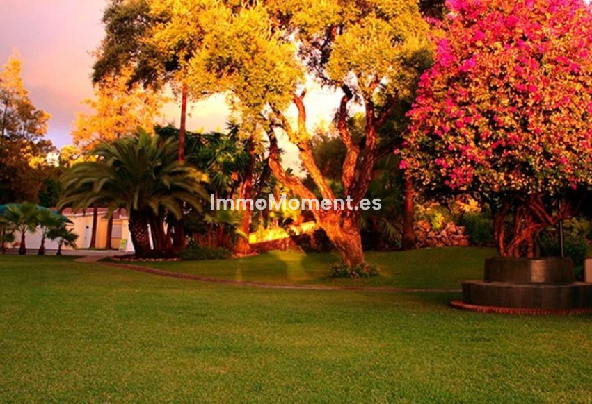 Resale - Detached villa - Marbella - Elviria