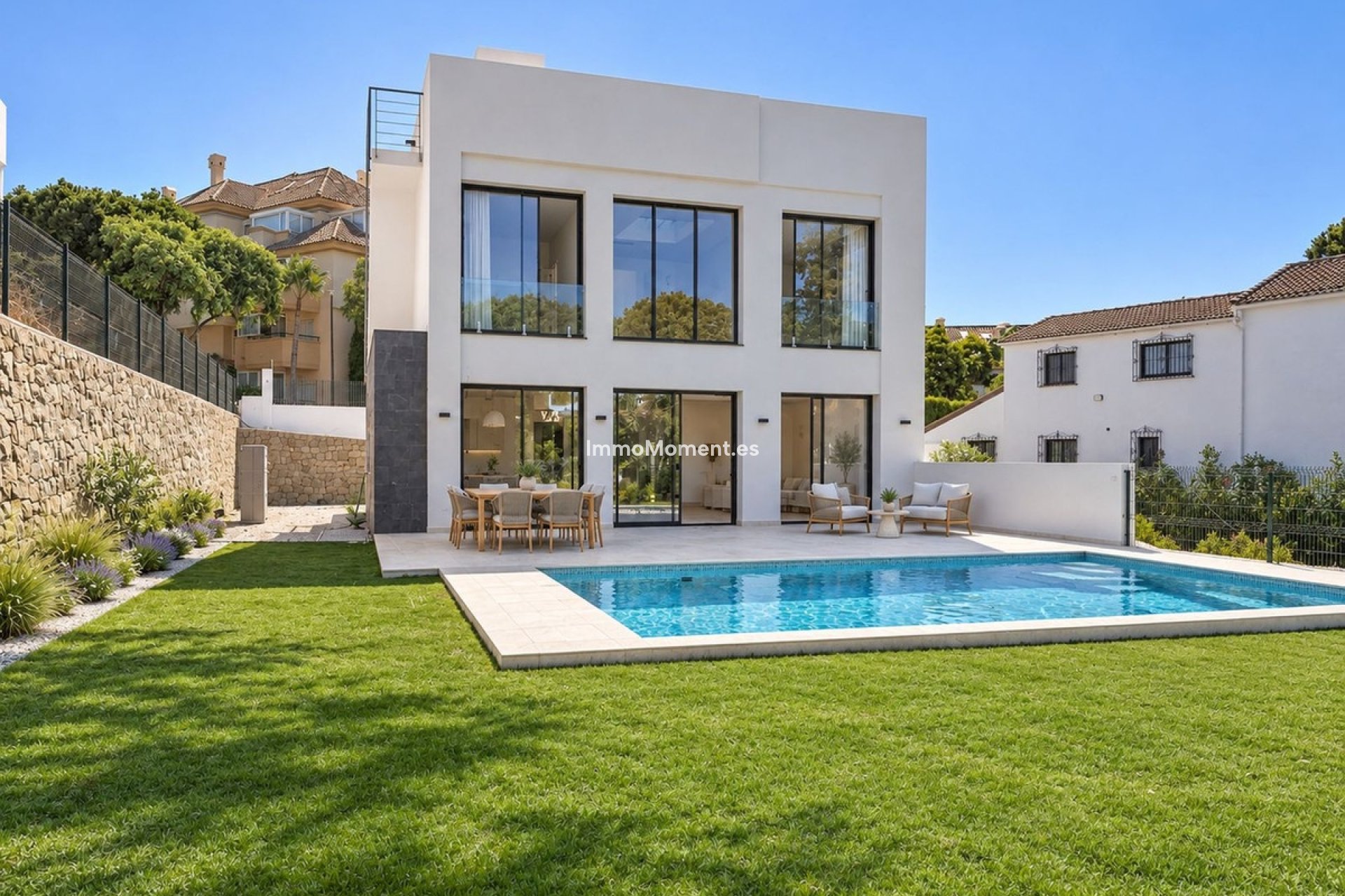 Resale - Detached villa - Marbella - Elviria