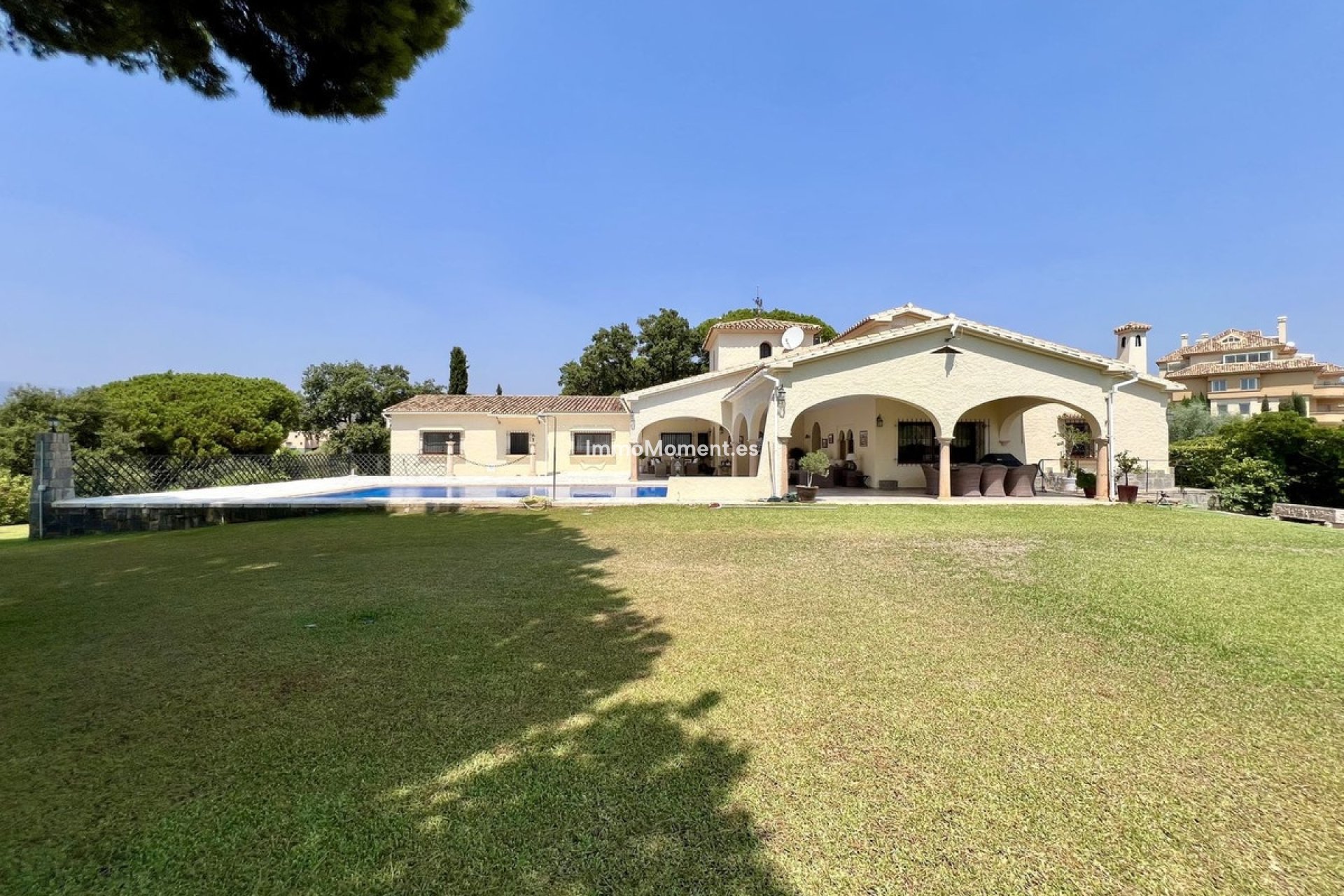 Resale - Detached villa - Marbella - Elviria