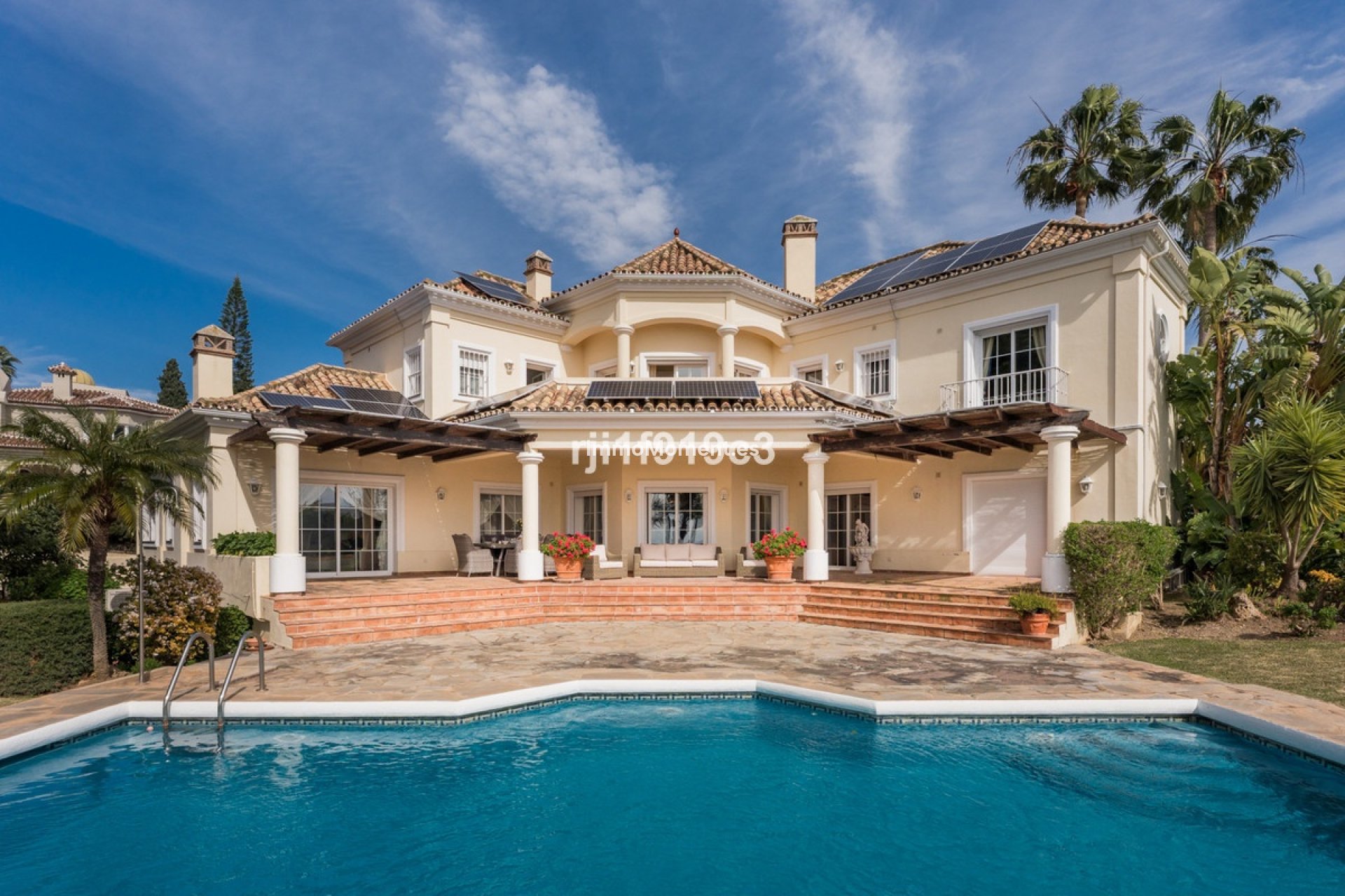 Resale - Detached villa - Marbella - Elviria