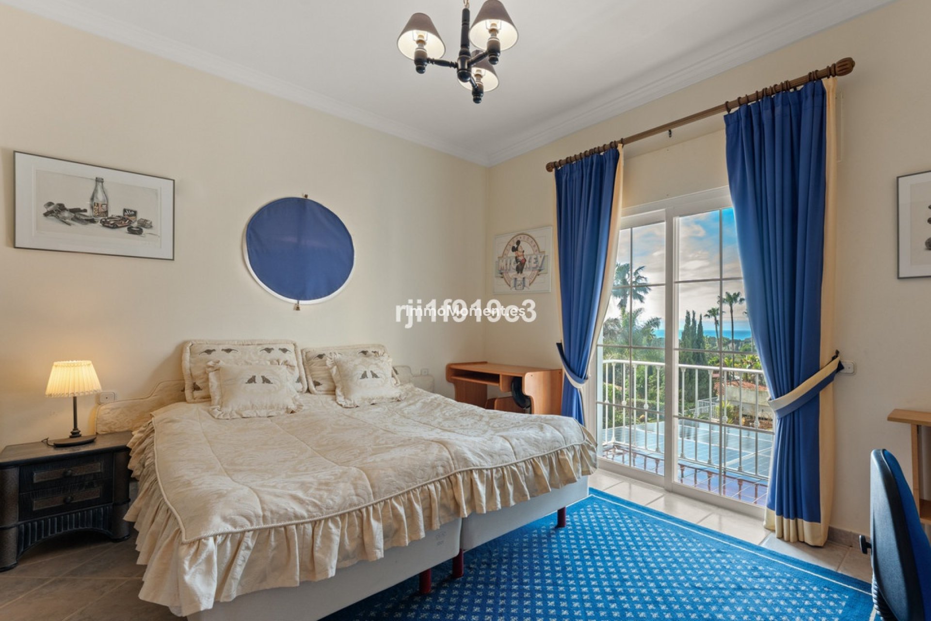 Resale - Detached villa - Marbella - Elviria