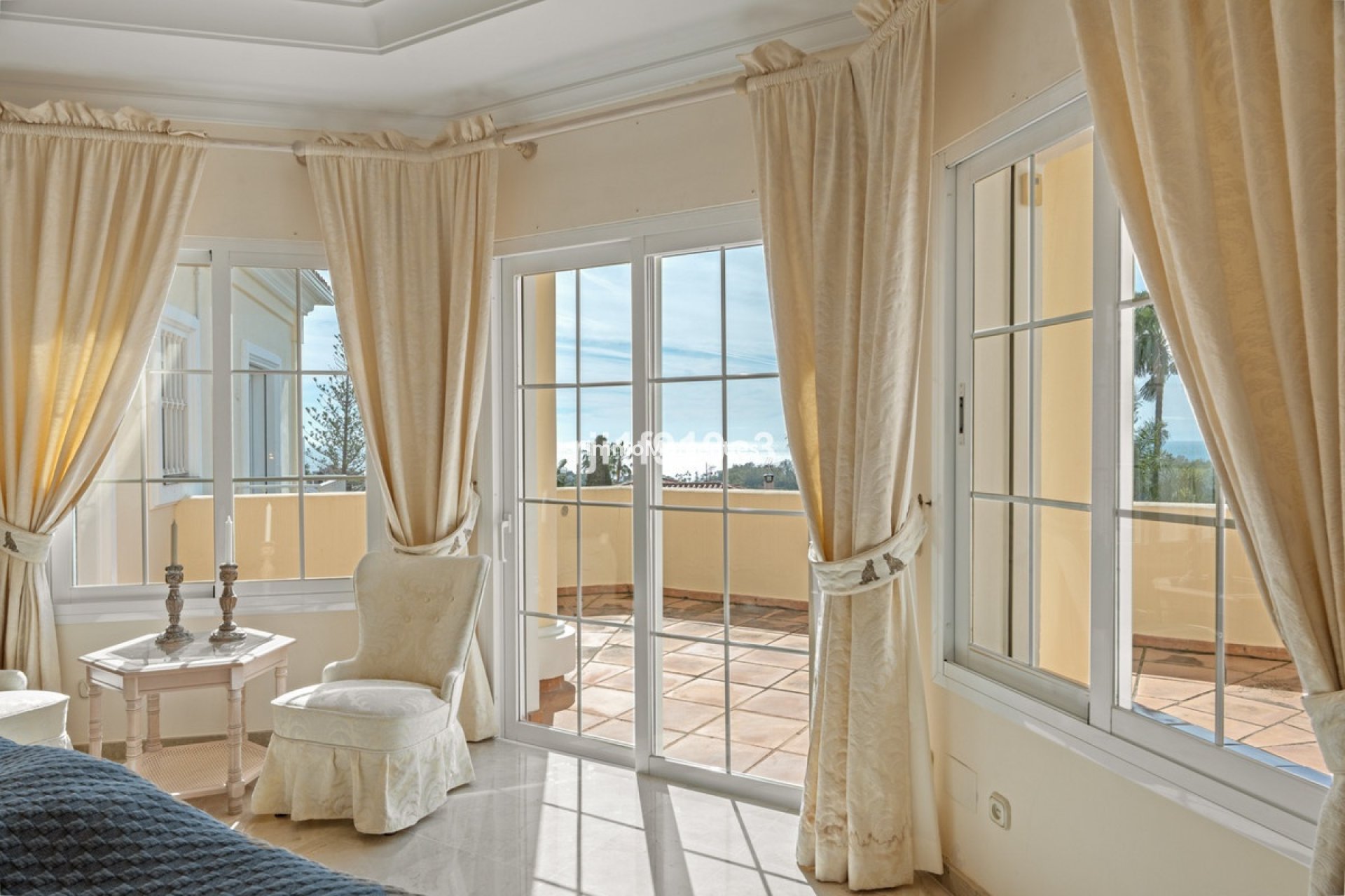Resale - Detached villa - Marbella - Elviria
