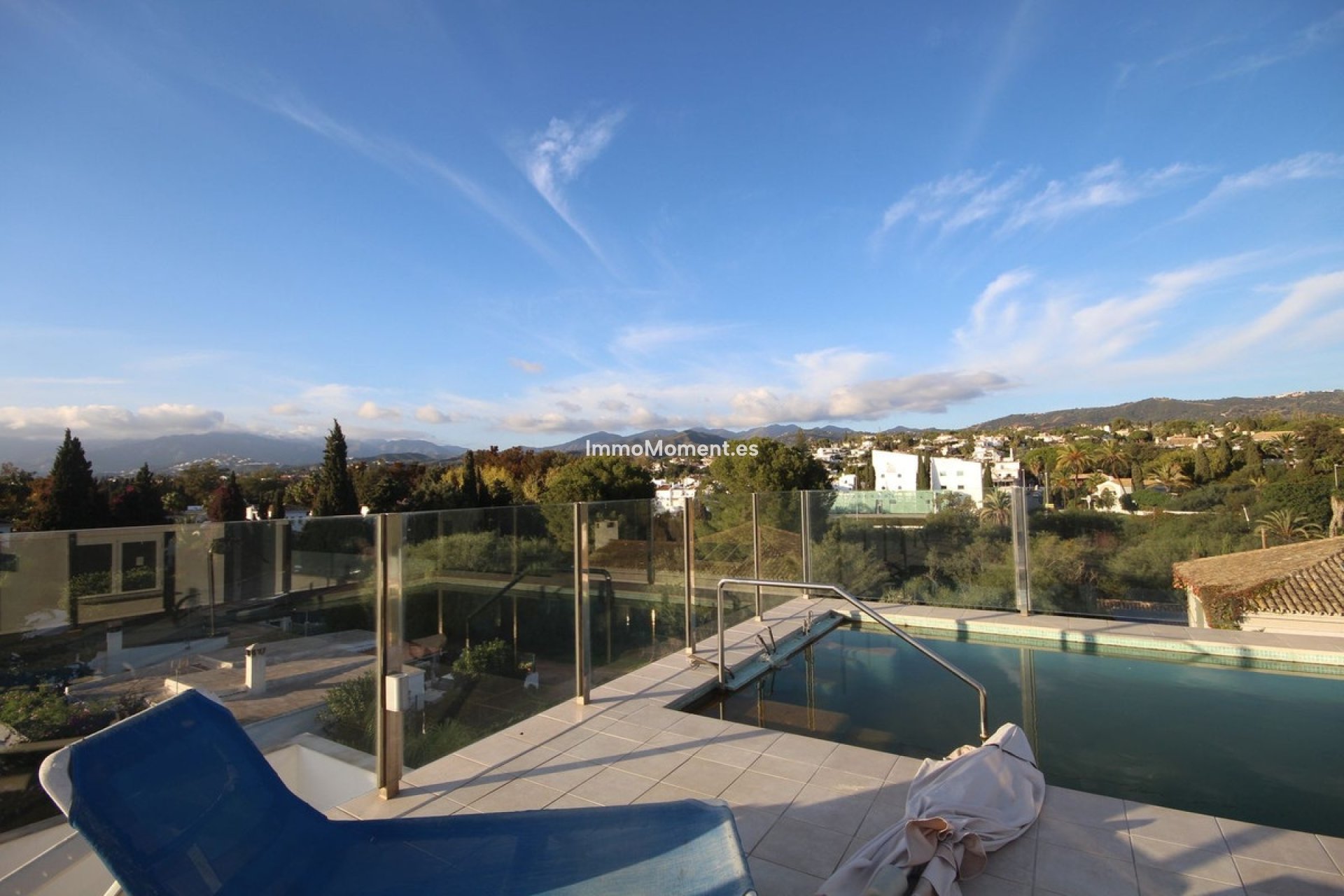 Resale - Detached villa - Marbella - Elviria
