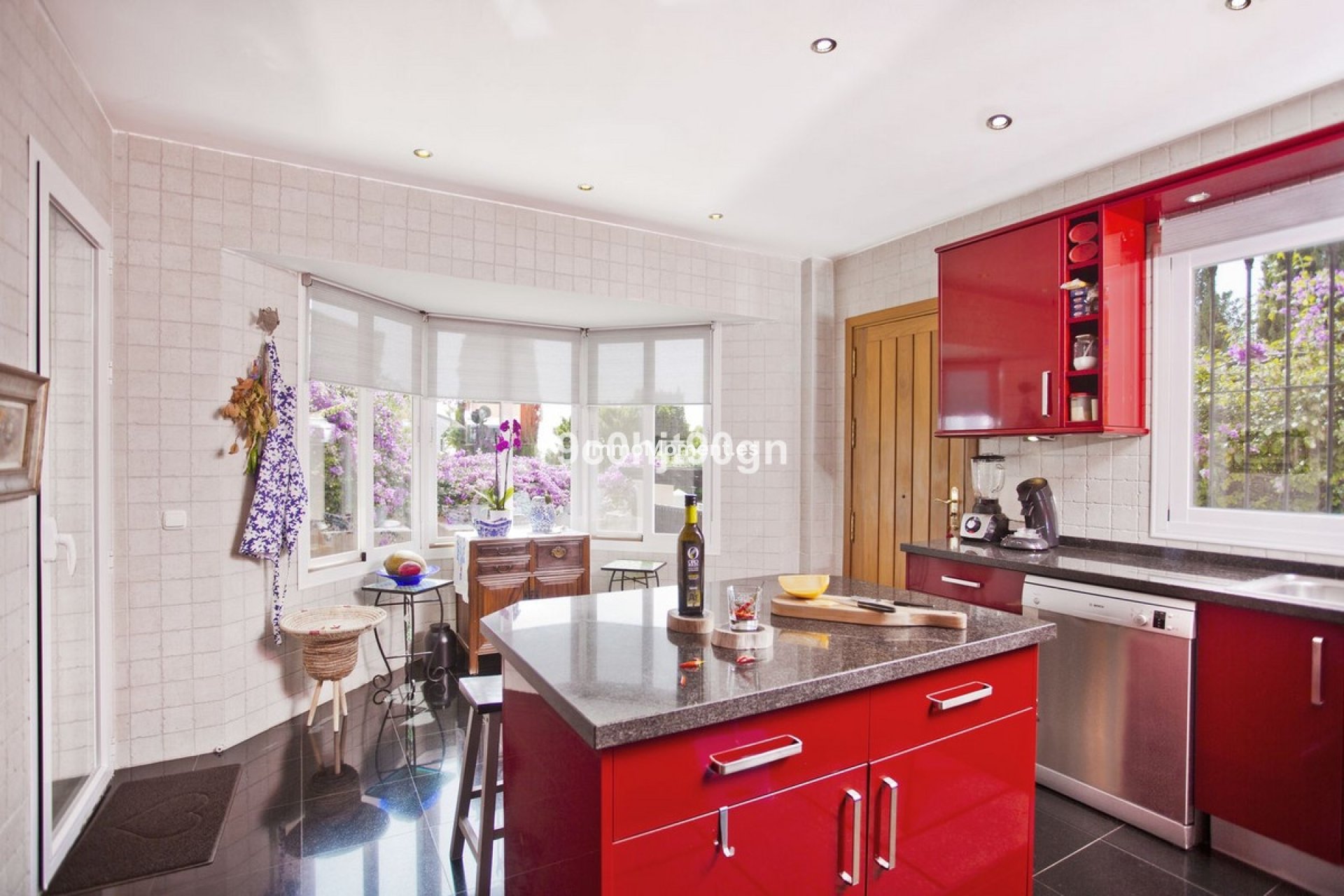 Resale - Detached villa - Marbella - Elviria