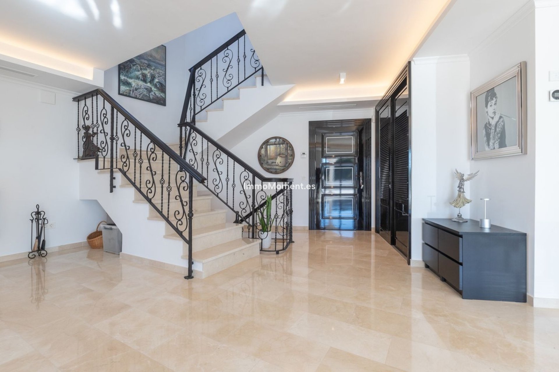 Resale - Detached villa - Marbella - Elviria