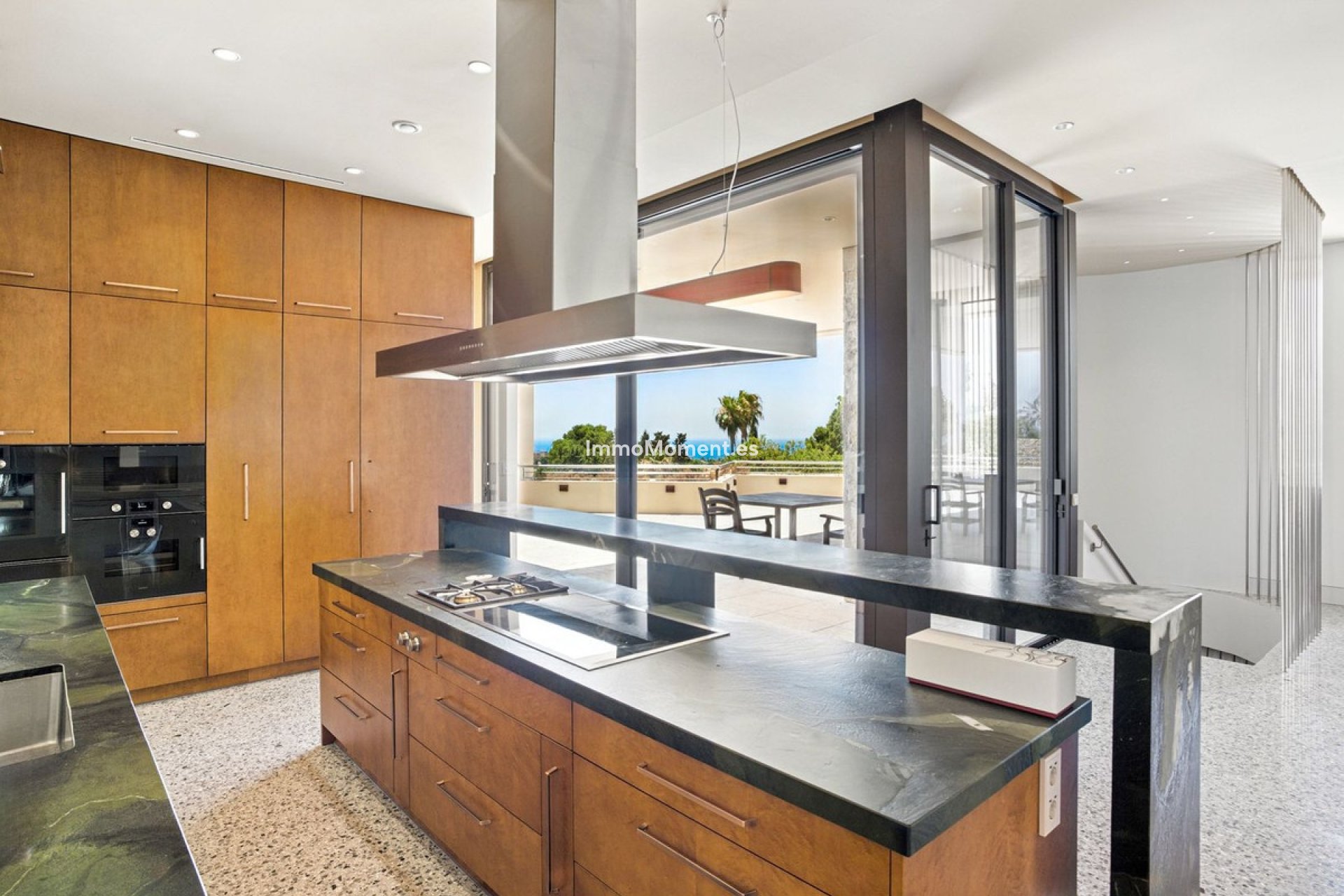 Resale - Detached villa - Marbella - Elviria