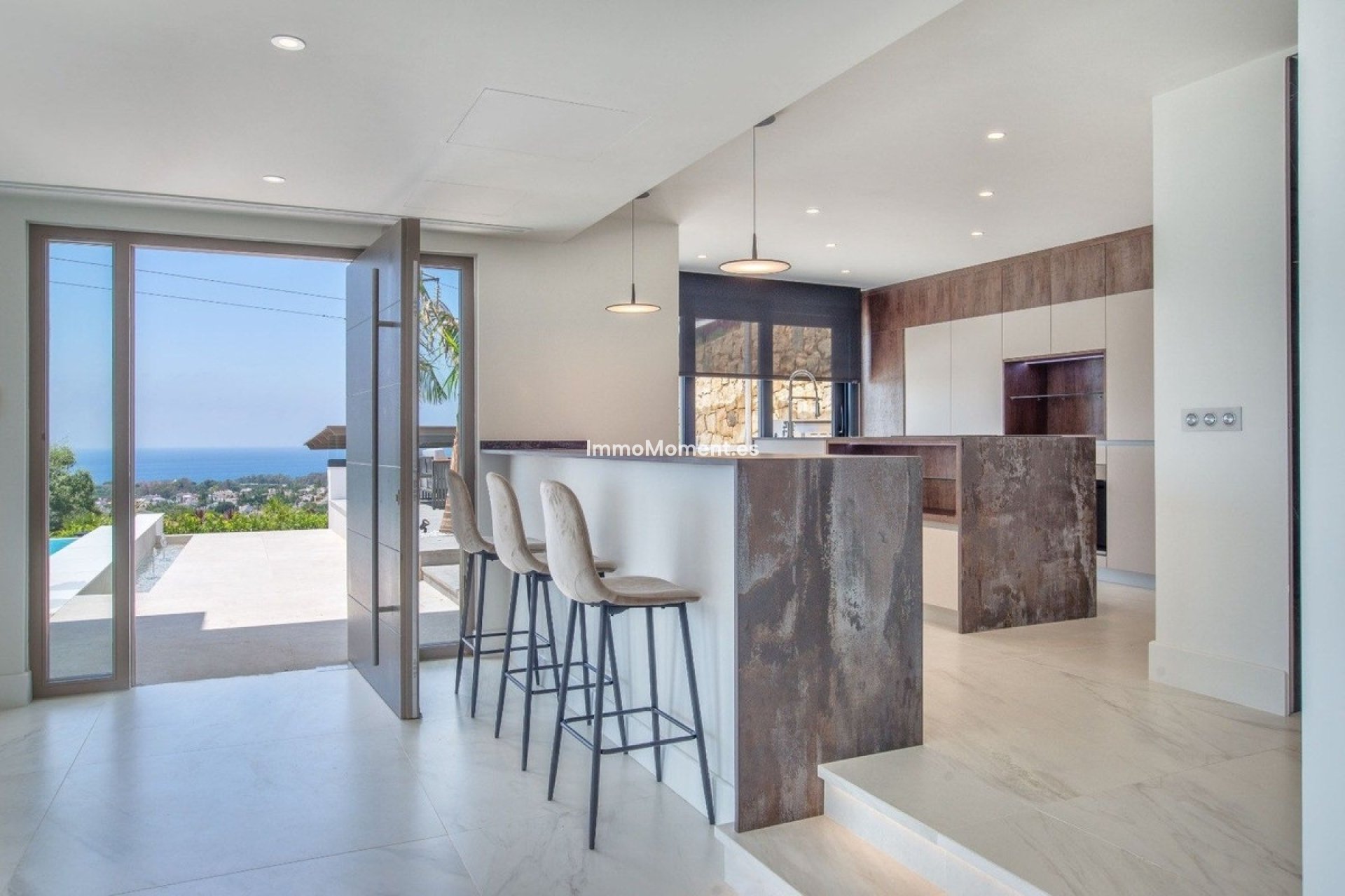 Resale - Detached villa - Marbella - Elviria