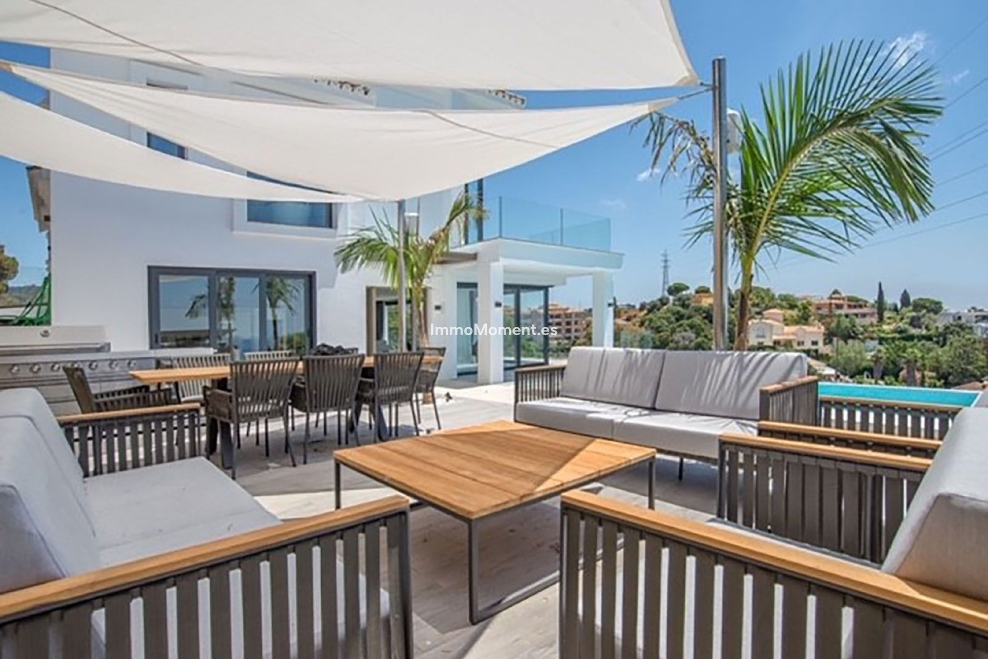Resale - Detached villa - Marbella - Elviria