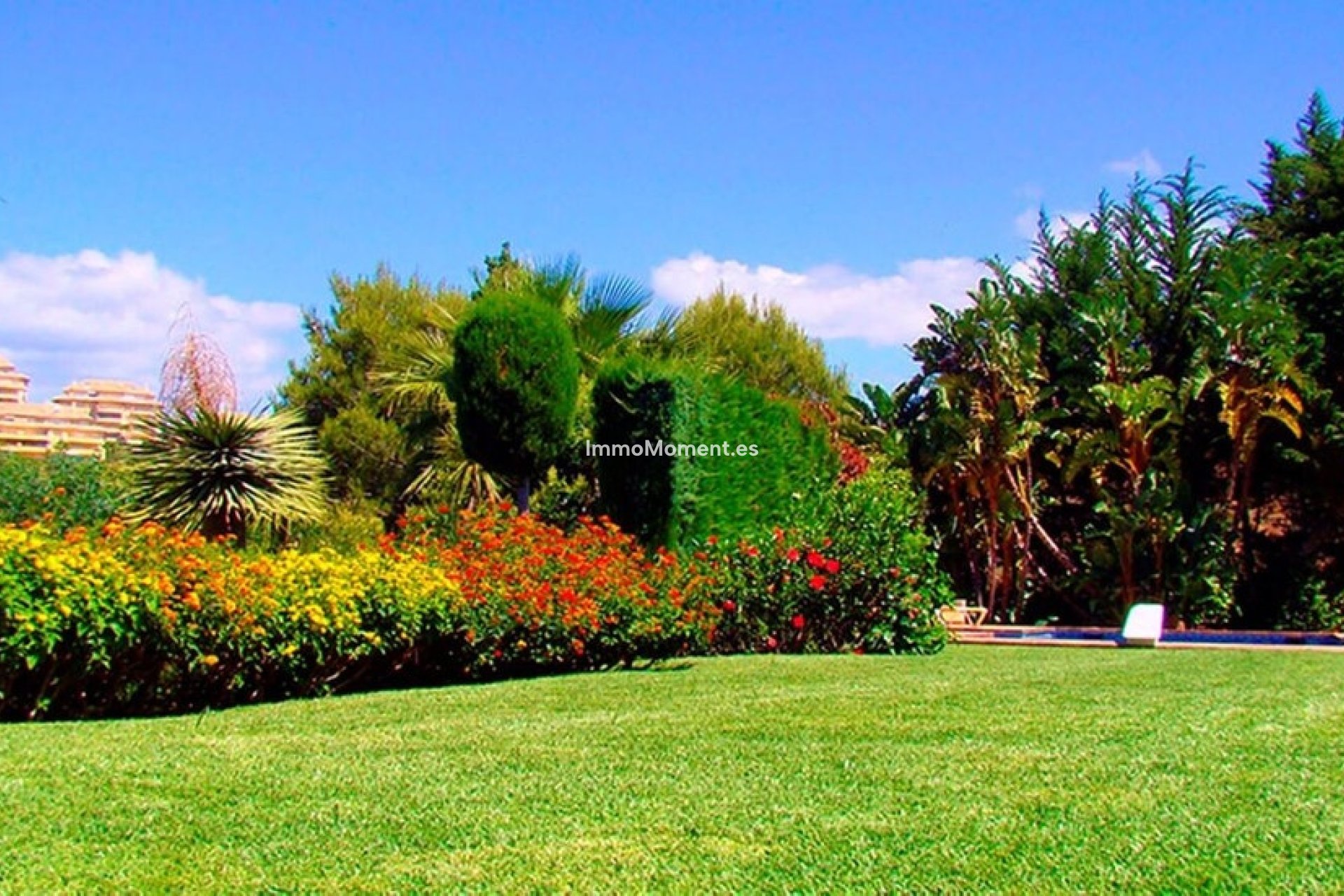 Resale - Detached villa - Marbella - Elviria