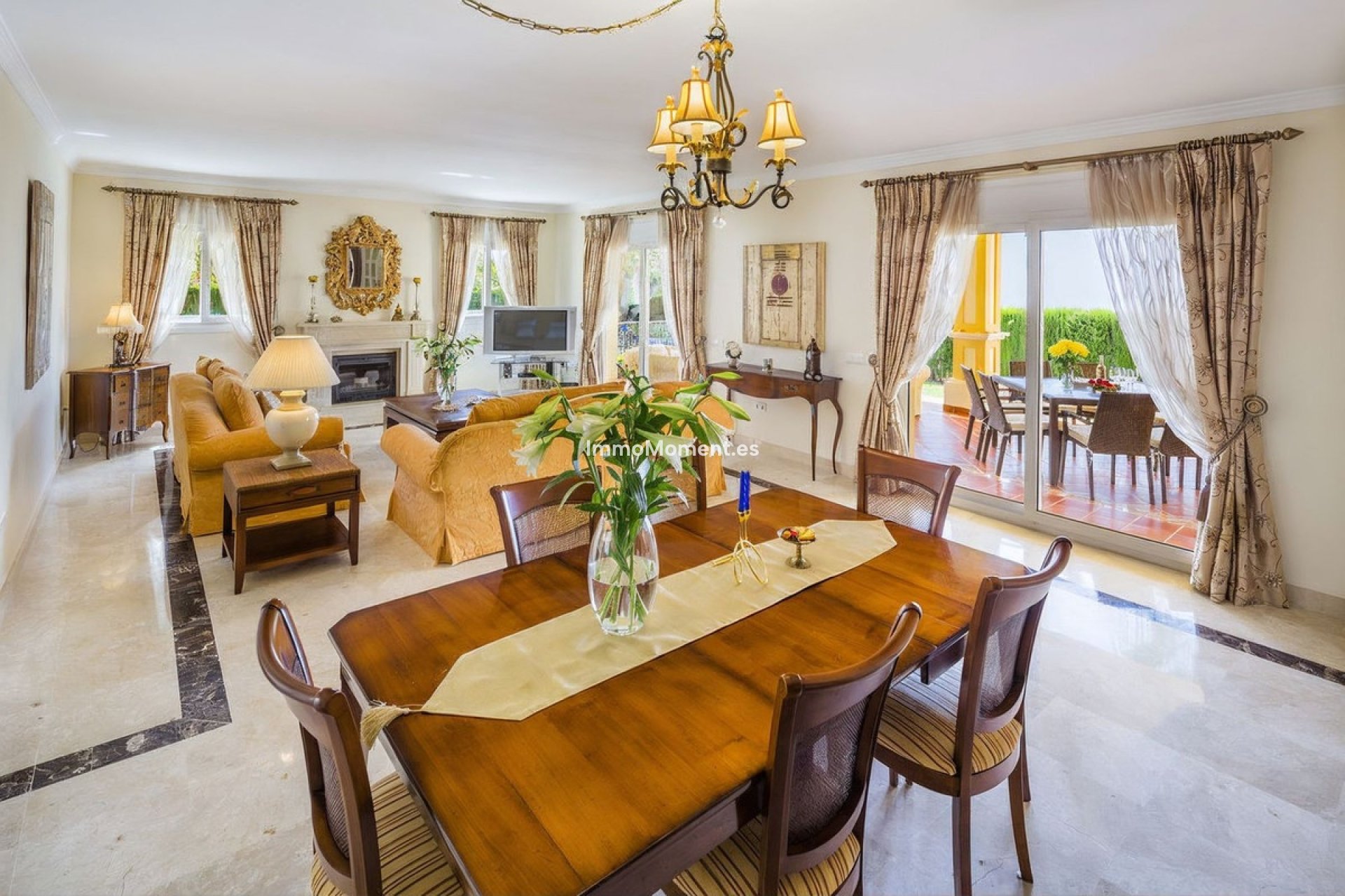 Resale - Detached villa - Marbella - Elviria