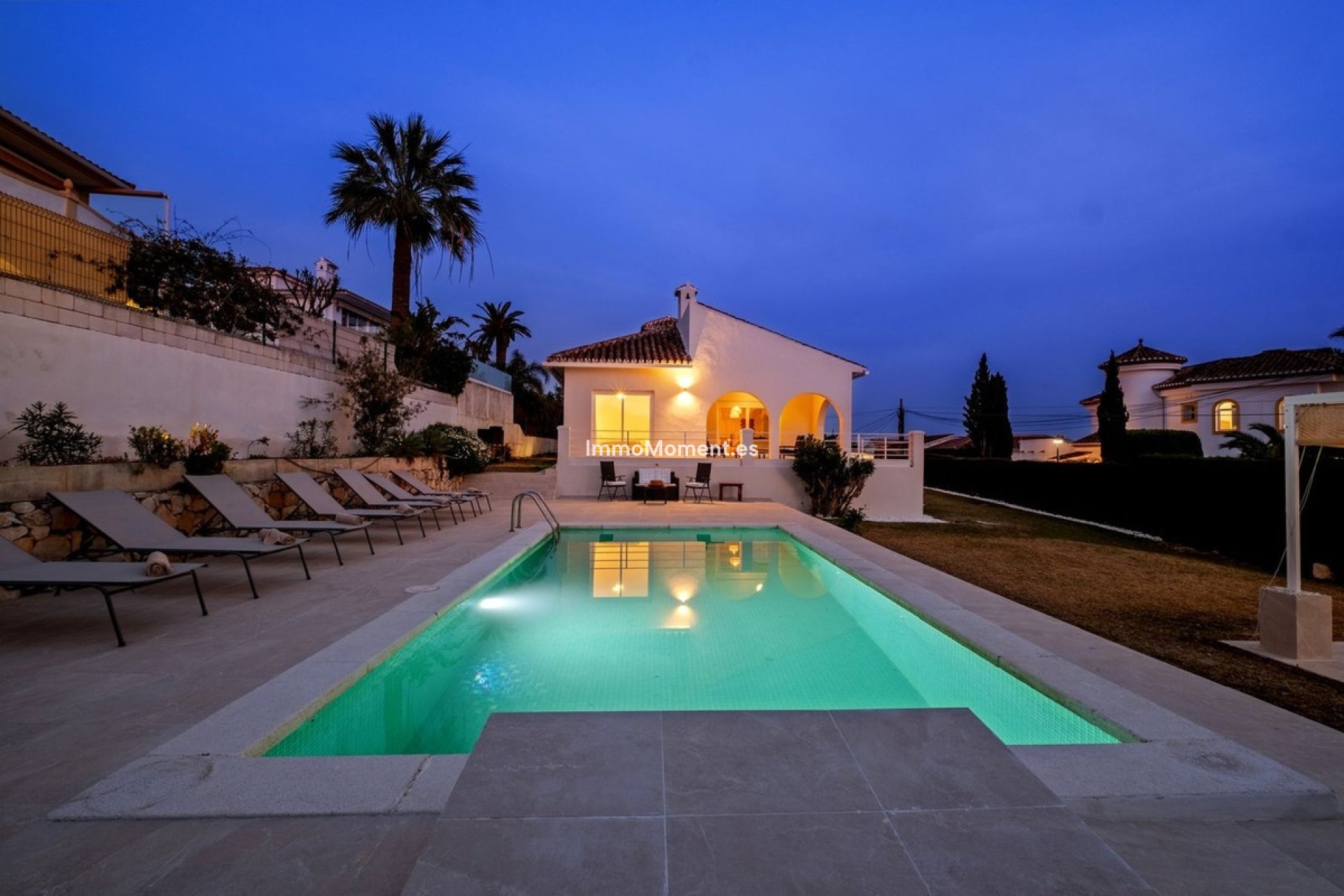 Resale - Detached villa - Marbella - Elviria