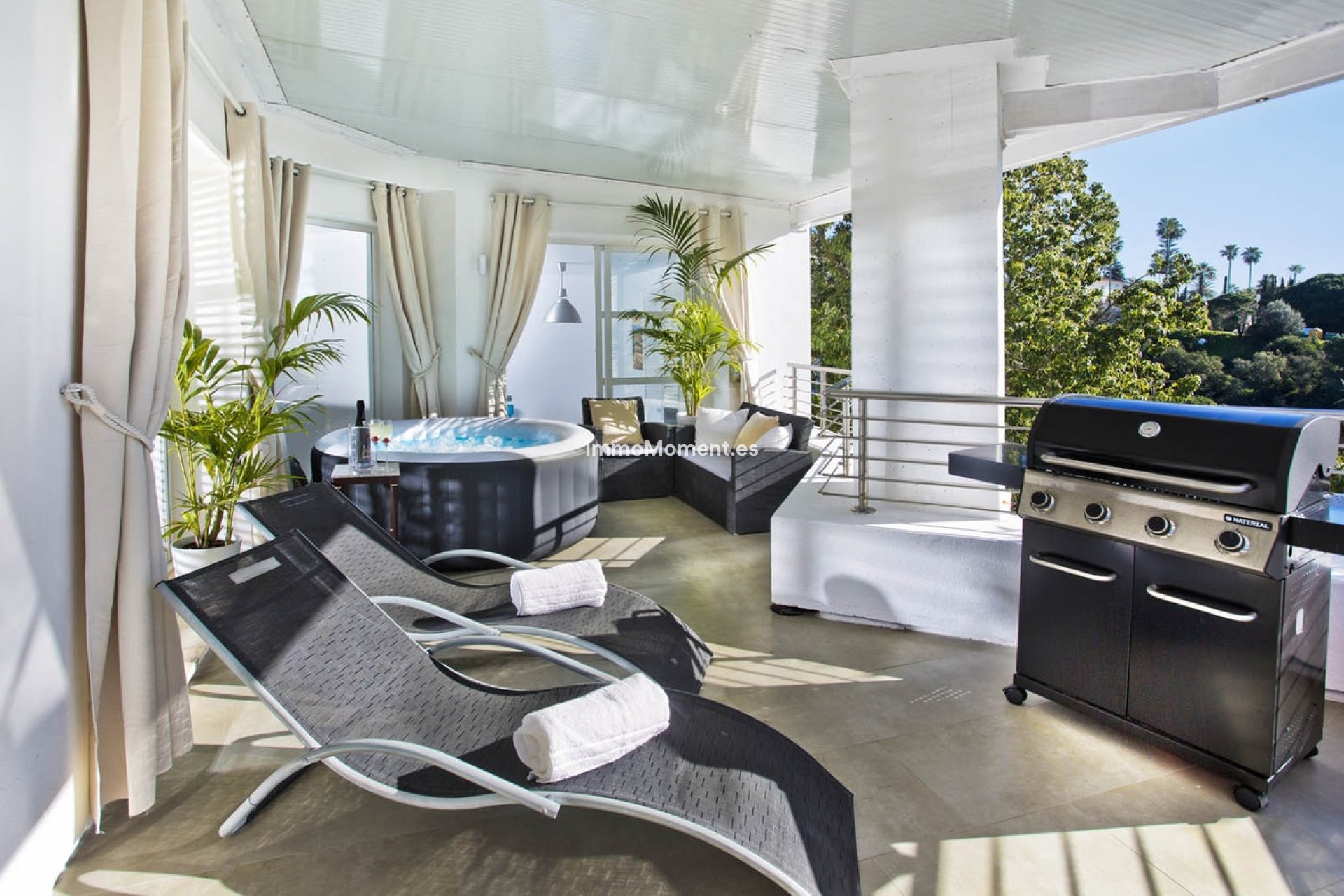 Resale - Detached villa - Marbella - Elviria