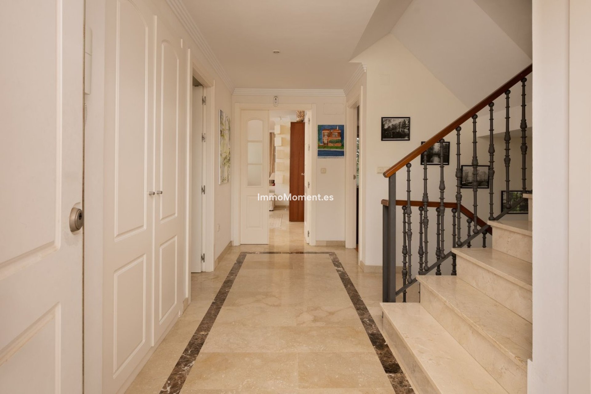 Resale - Detached villa - Marbella - Elviria
