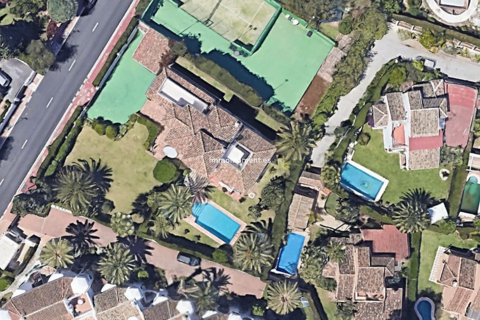 Resale - Detached villa - Marbella - Elviria