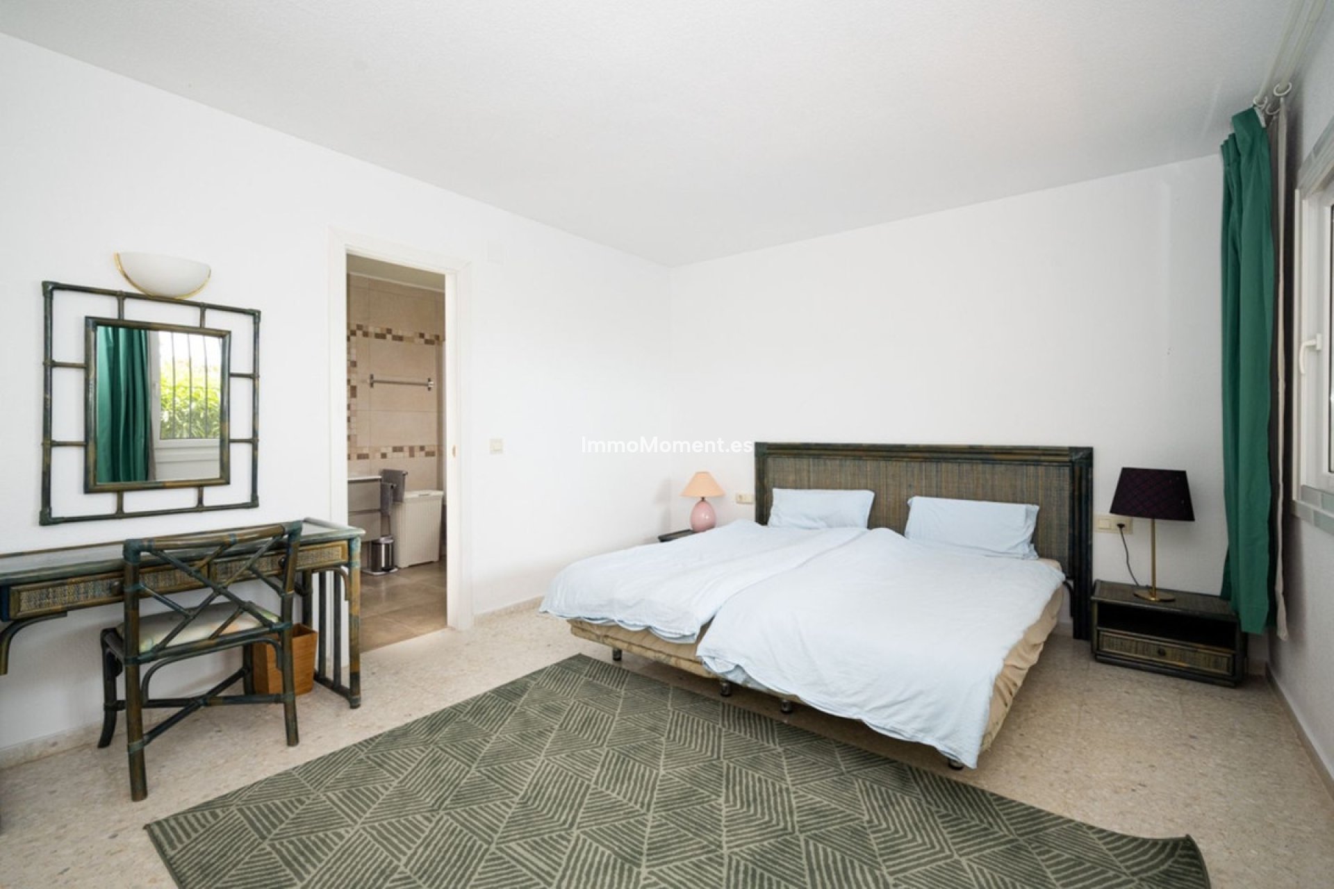 Resale - Detached villa - Marbella - Elviria